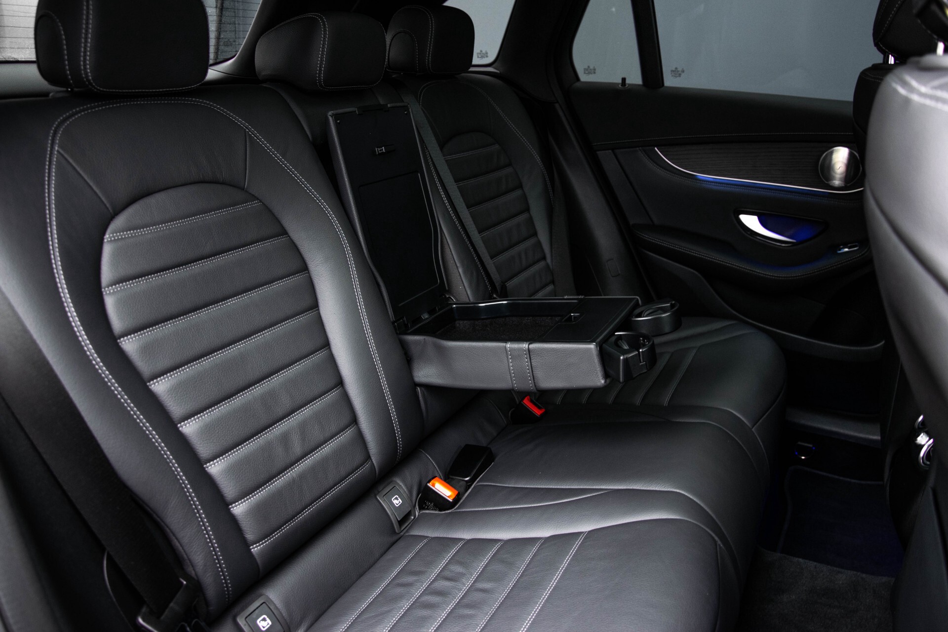 Mercedes-Benz GLC 200 4-M AMG Night/Panorama/Distronic Pro/Burmester/360camera/Exclusive Aut9 Foto 5