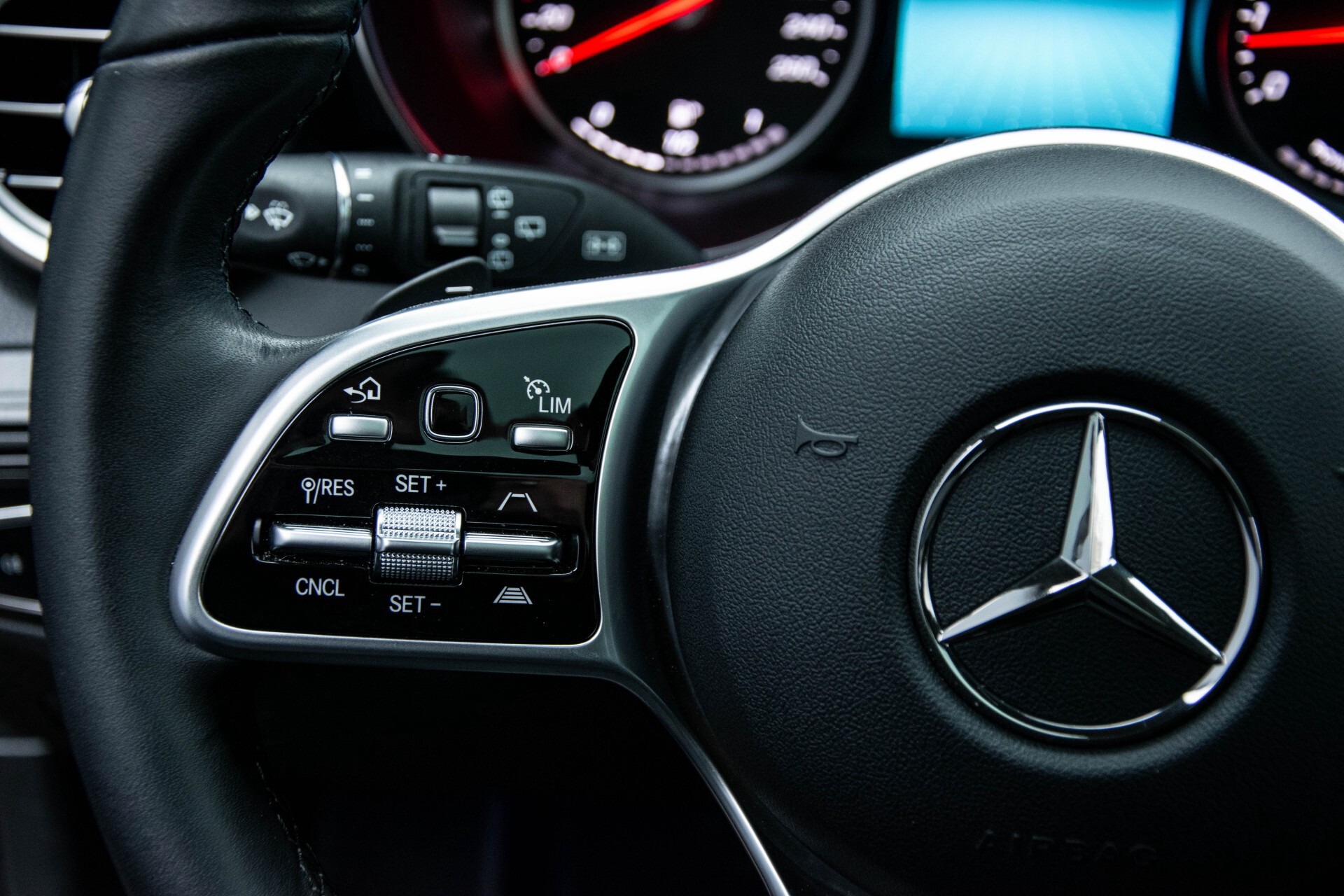 Mercedes-Benz GLC 200 4-M AMG Night/Panorama/Distronic Pro/Burmester/360camera/Exclusive Aut9 Foto 9