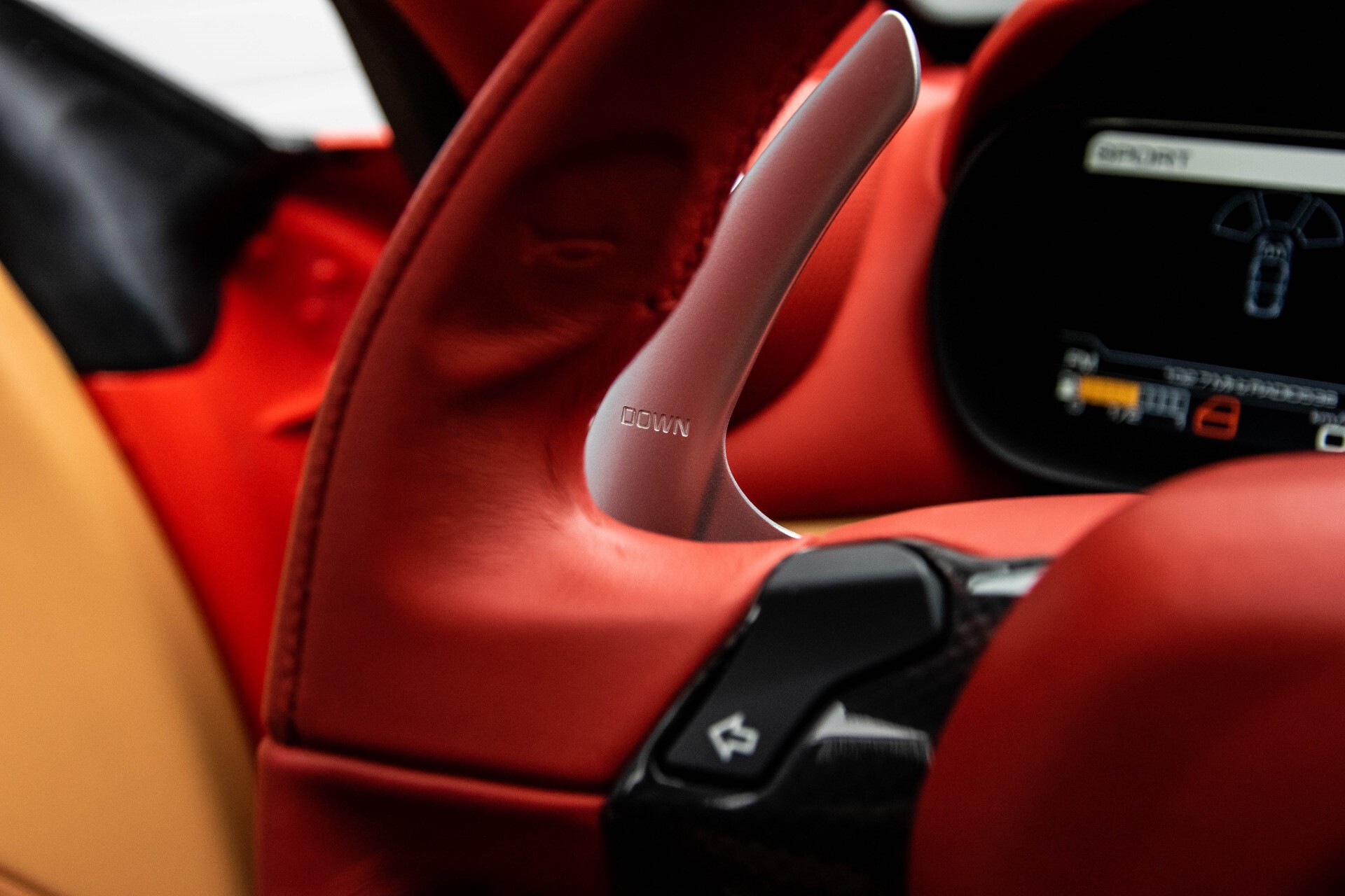 Ferrari California 3.9 T HELE Carbon/1ste eigenaar Foto 12