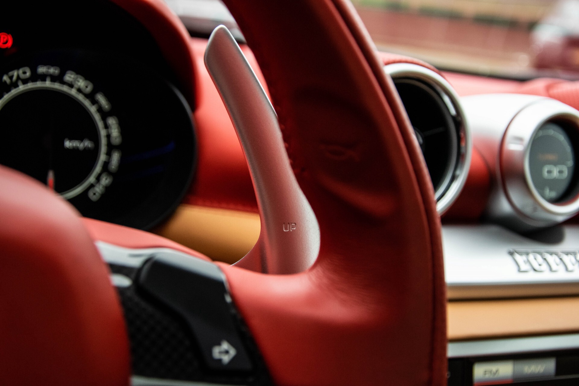 Ferrari California 3.9 T HELE Carbon/1ste eigenaar Foto 14