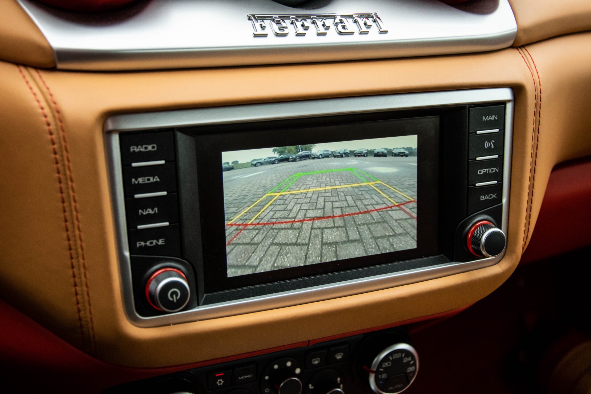 Ferrari California 3.9 T HELE Carbon/1ste eigenaar Foto 35