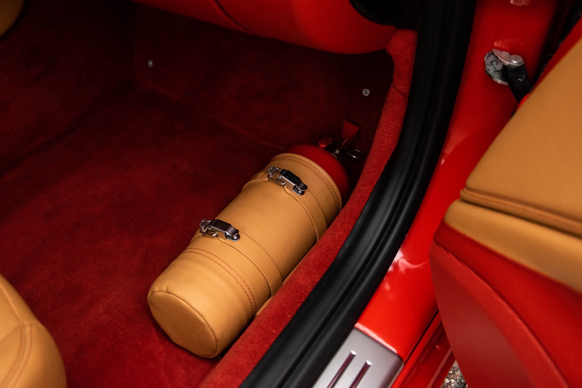 Ferrari California 3.9 T HELE Carbon/1ste eigenaar Foto 37