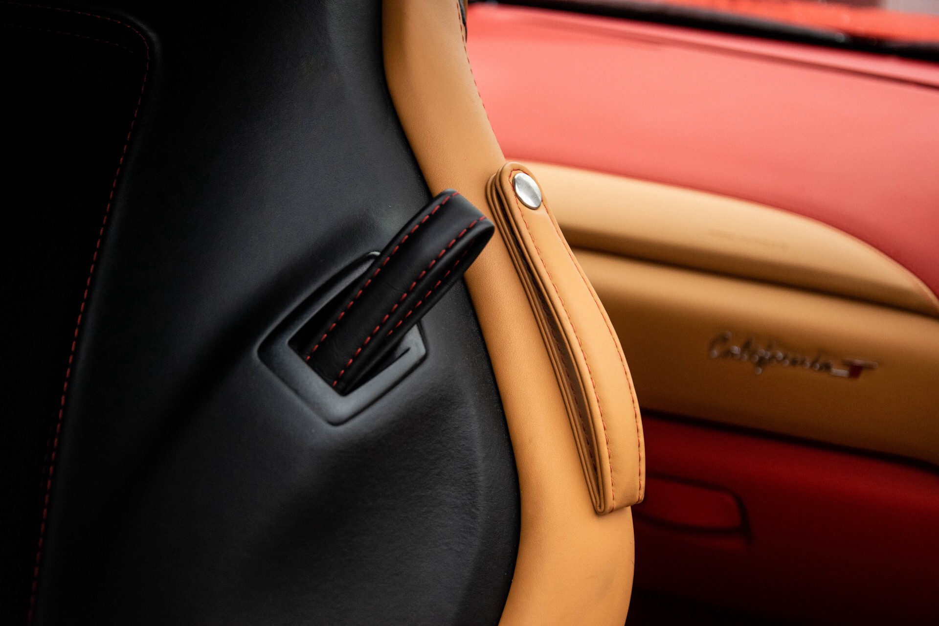 Ferrari California 3.9 T HELE Carbon/1ste eigenaar Foto 38