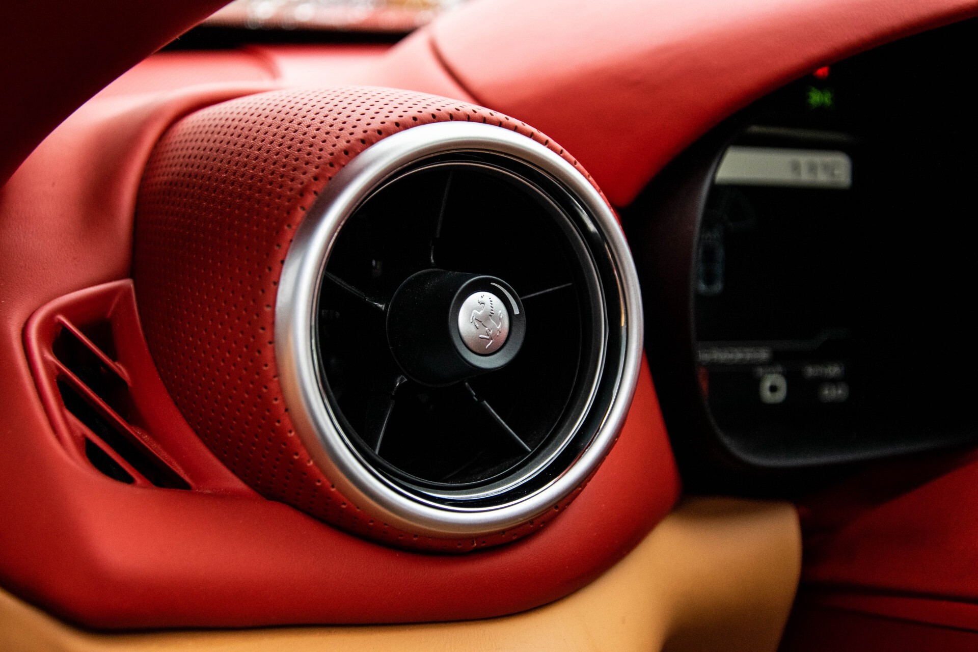 Ferrari California 3.9 T HELE Carbon/1ste eigenaar Foto 43