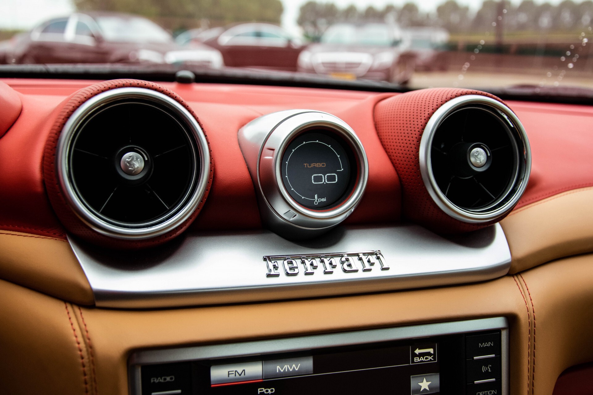 Ferrari California 3.9 T HELE Carbon/1ste eigenaar Foto 45