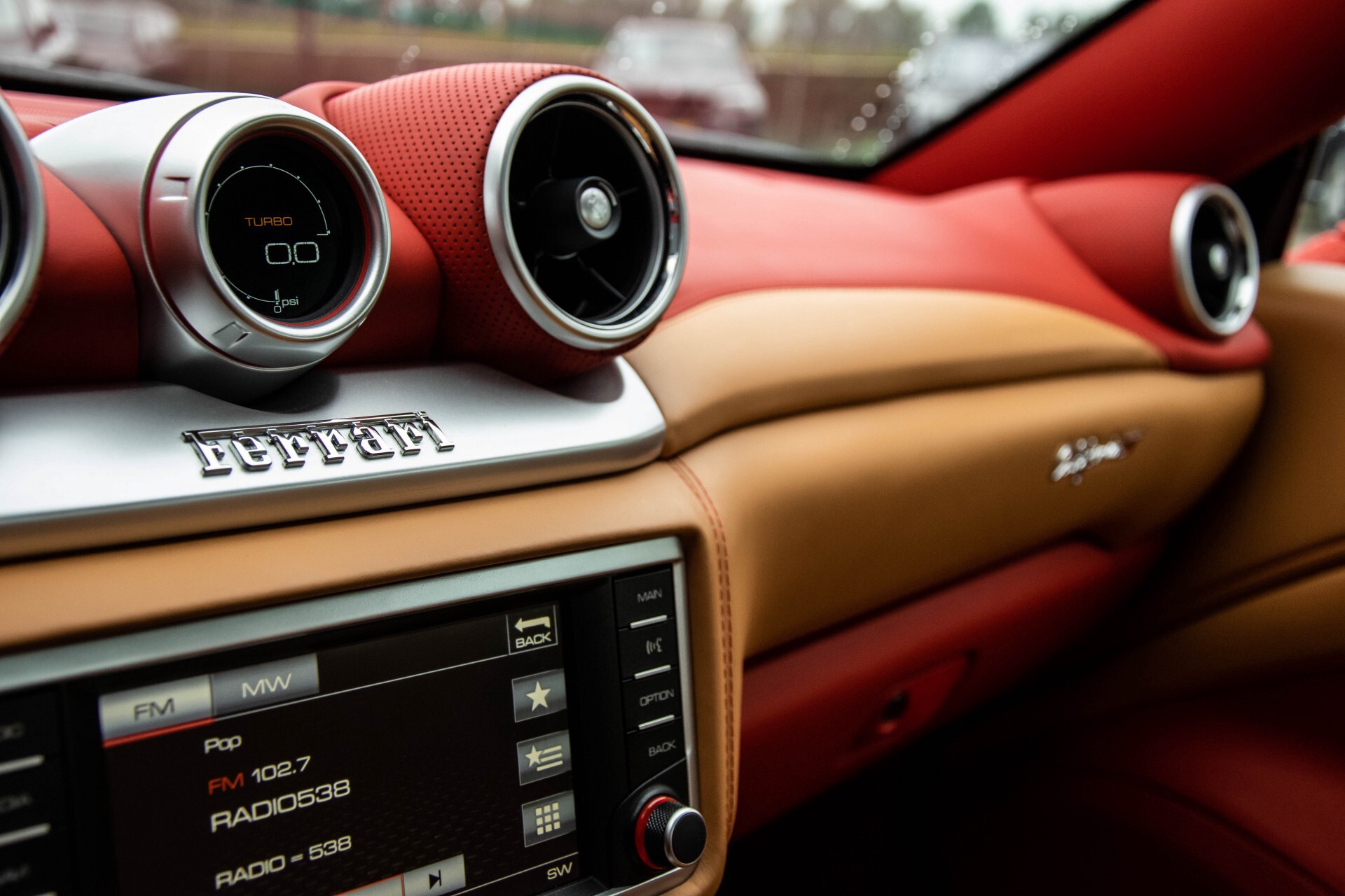 Ferrari California 3.9 T HELE Carbon/1ste eigenaar Foto 50