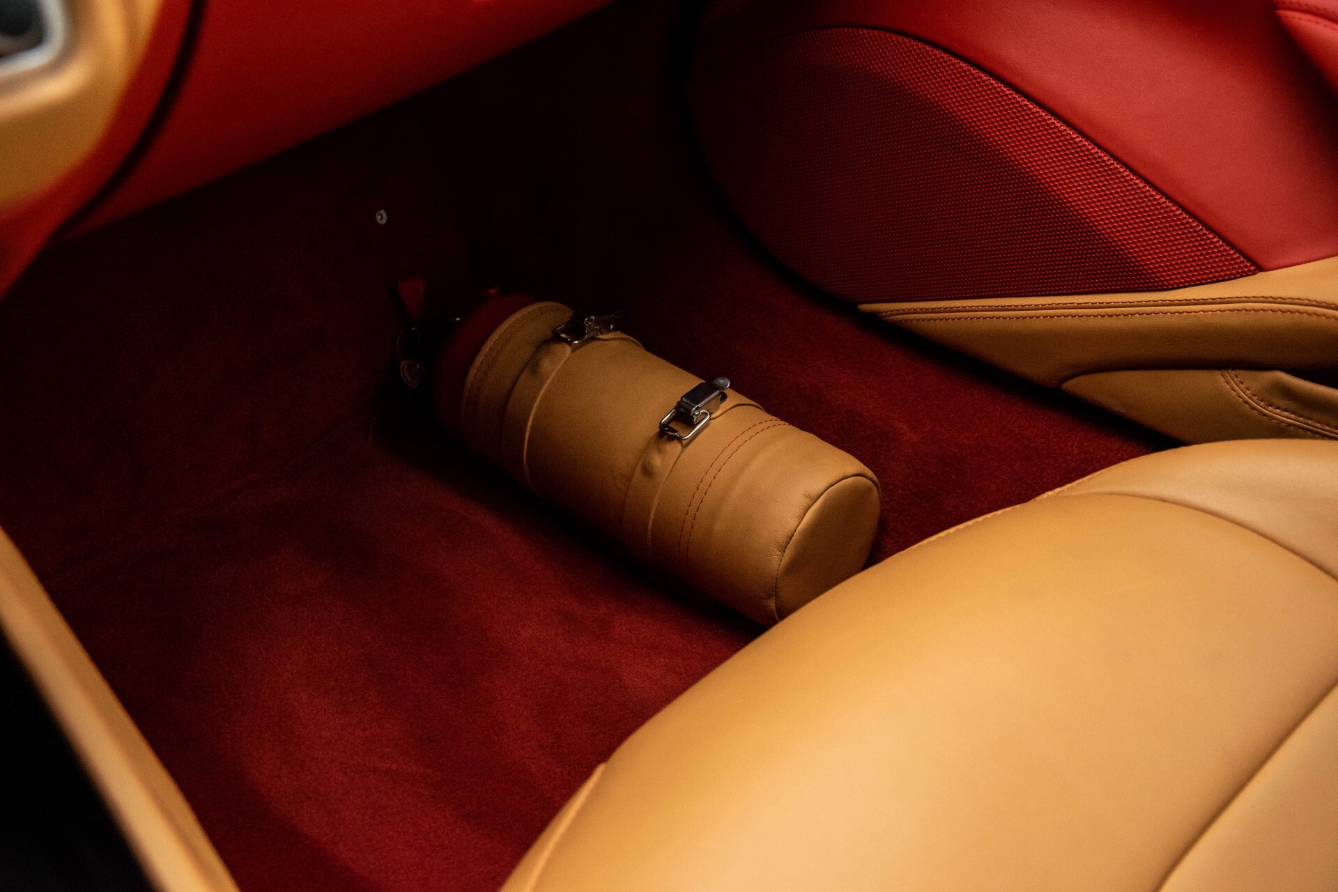 Ferrari California 3.9 T HELE Carbon/1ste eigenaar Foto 51