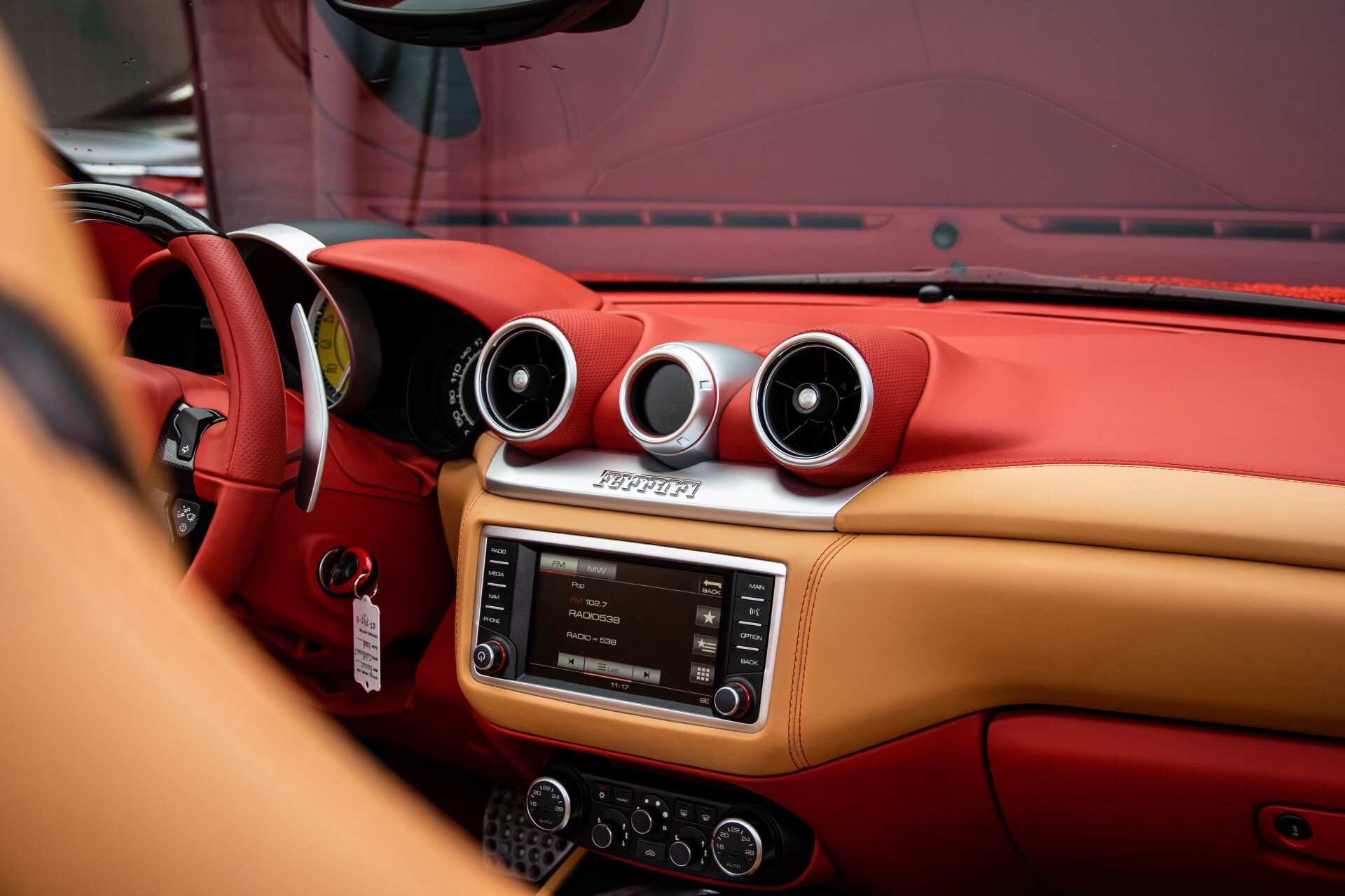 Ferrari California 3.9 T HELE Carbon/1ste eigenaar Foto 52