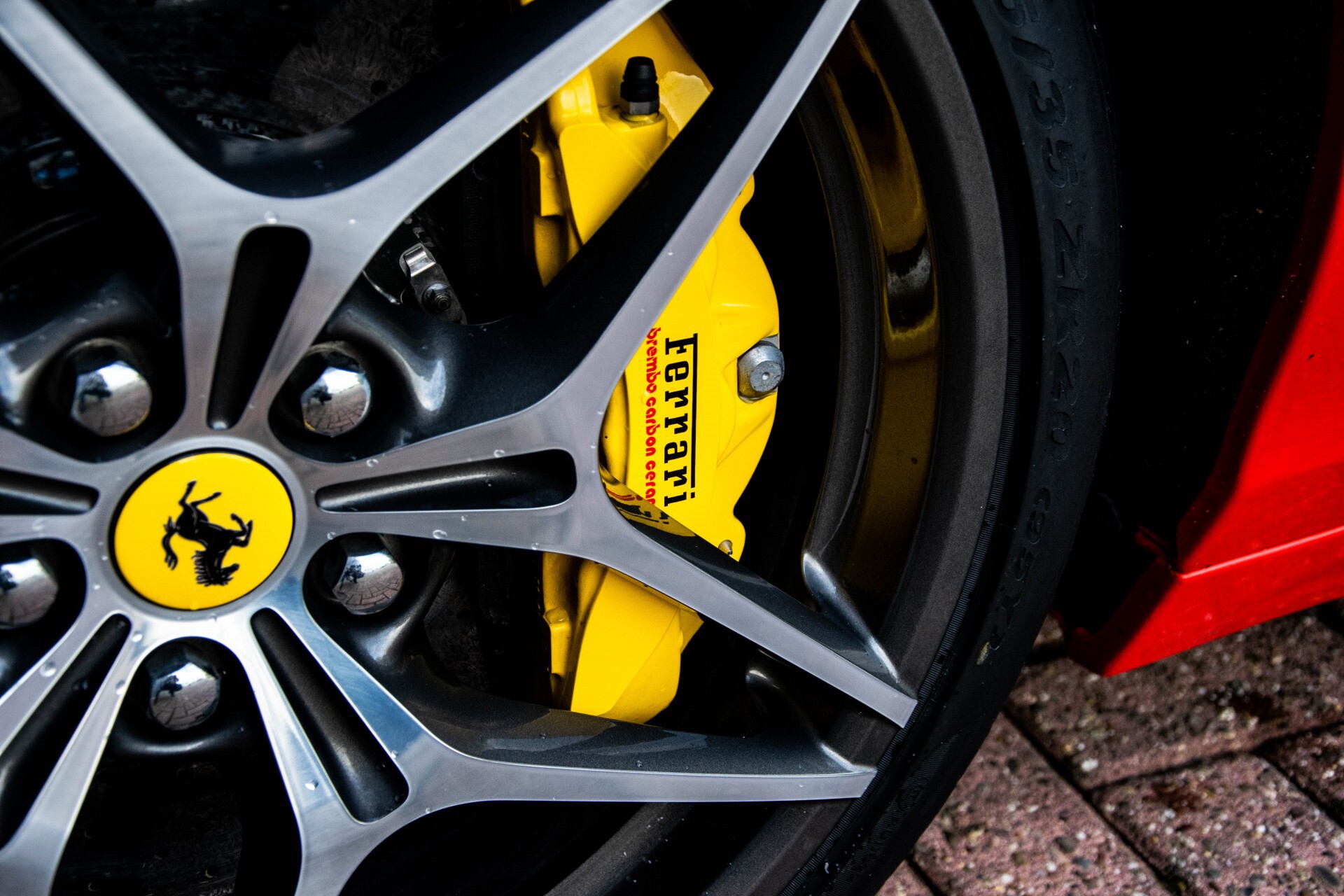 Ferrari California 3.9 T HELE Carbon/1ste eigenaar Foto 60