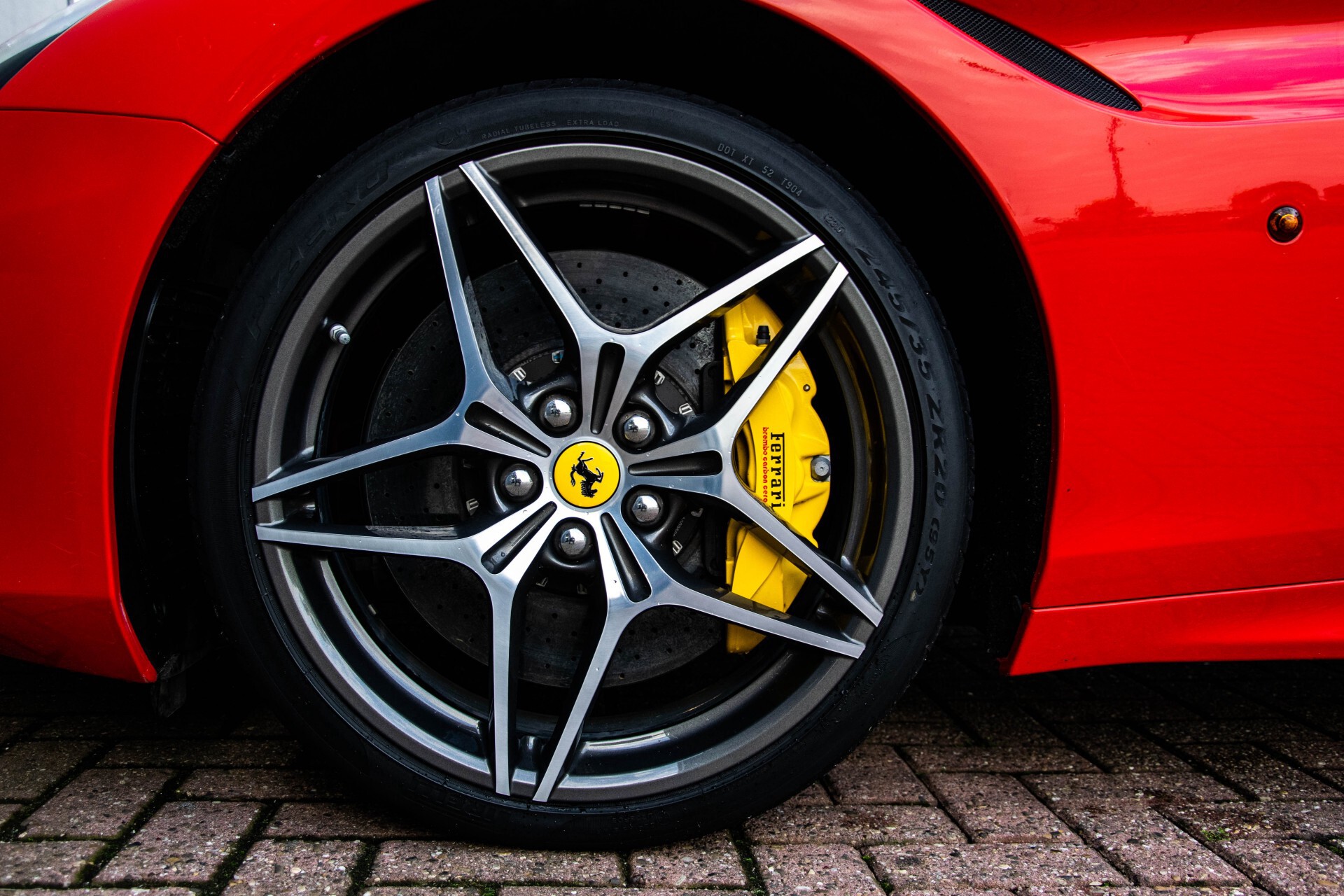 Ferrari California 3.9 T HELE Carbon/1ste eigenaar Foto 61