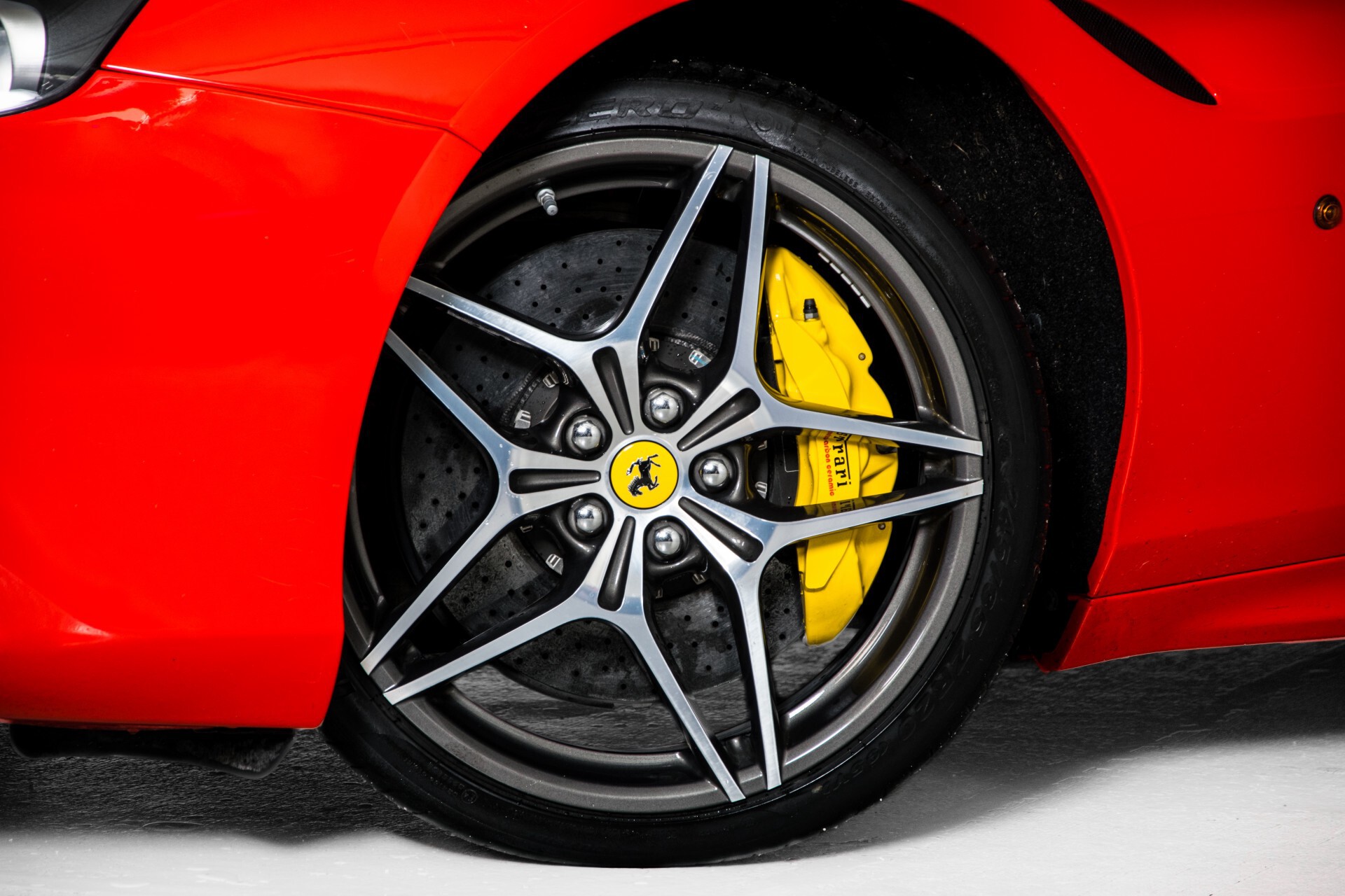 Ferrari California 3.9 T HELE Carbon/1ste eigenaar Foto 67