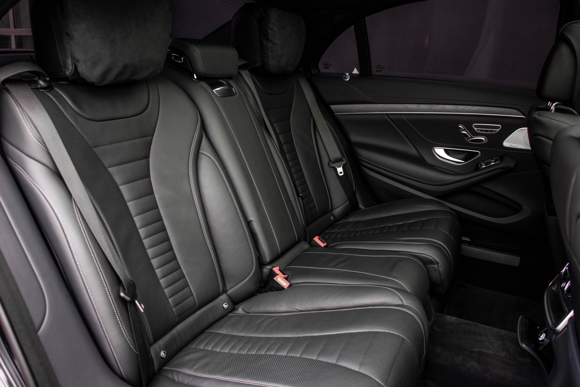 Mercedes-Benz S-Klasse 400d 4-M Lang AMG Night Massage/Panorama/Rij-assist/Nappa/Keyless Aut9 Foto 4