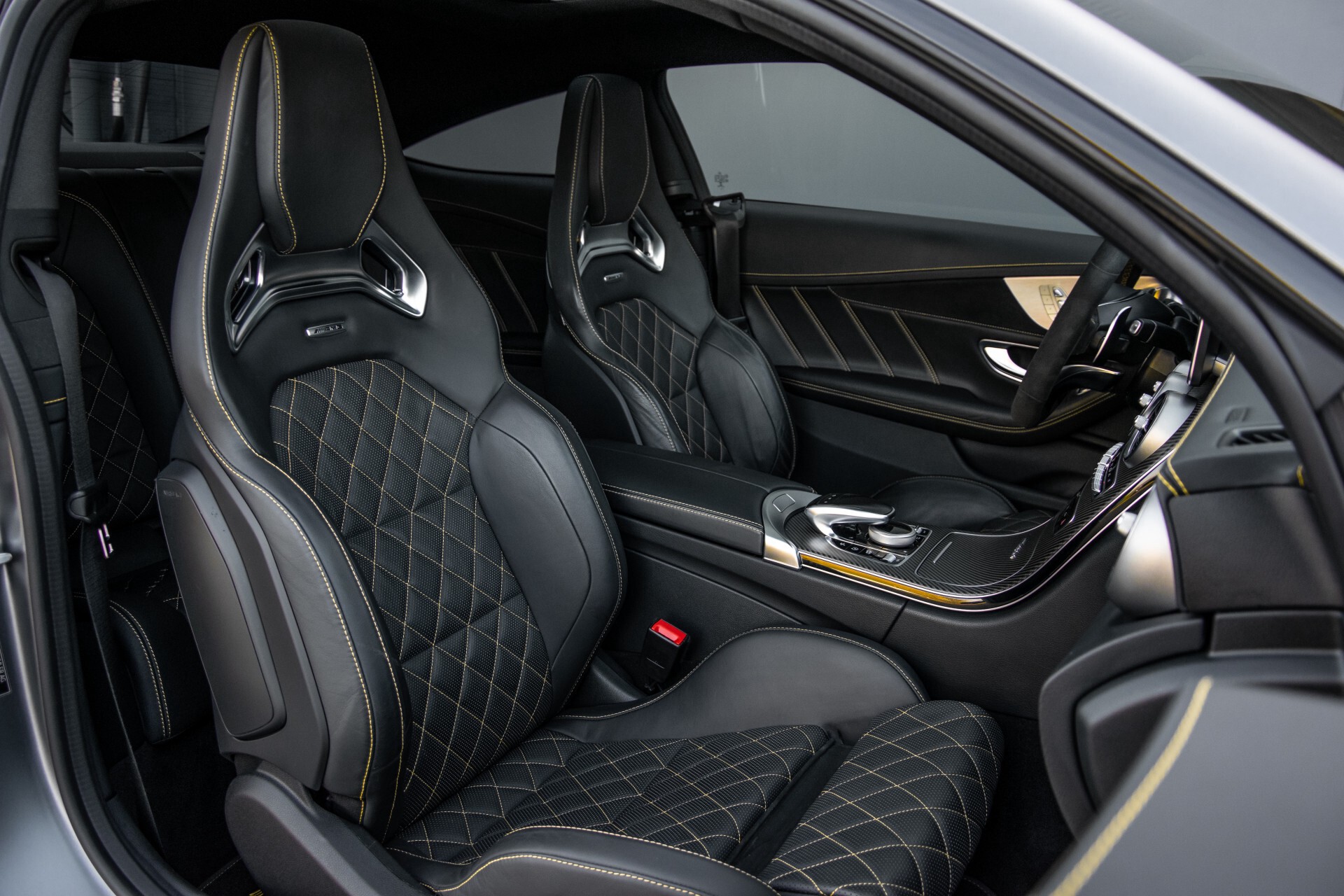 Mercedes-Benz C-Klasse Coupé 63 S AMG EDITION 1 Panorama Aut7 Foto 3