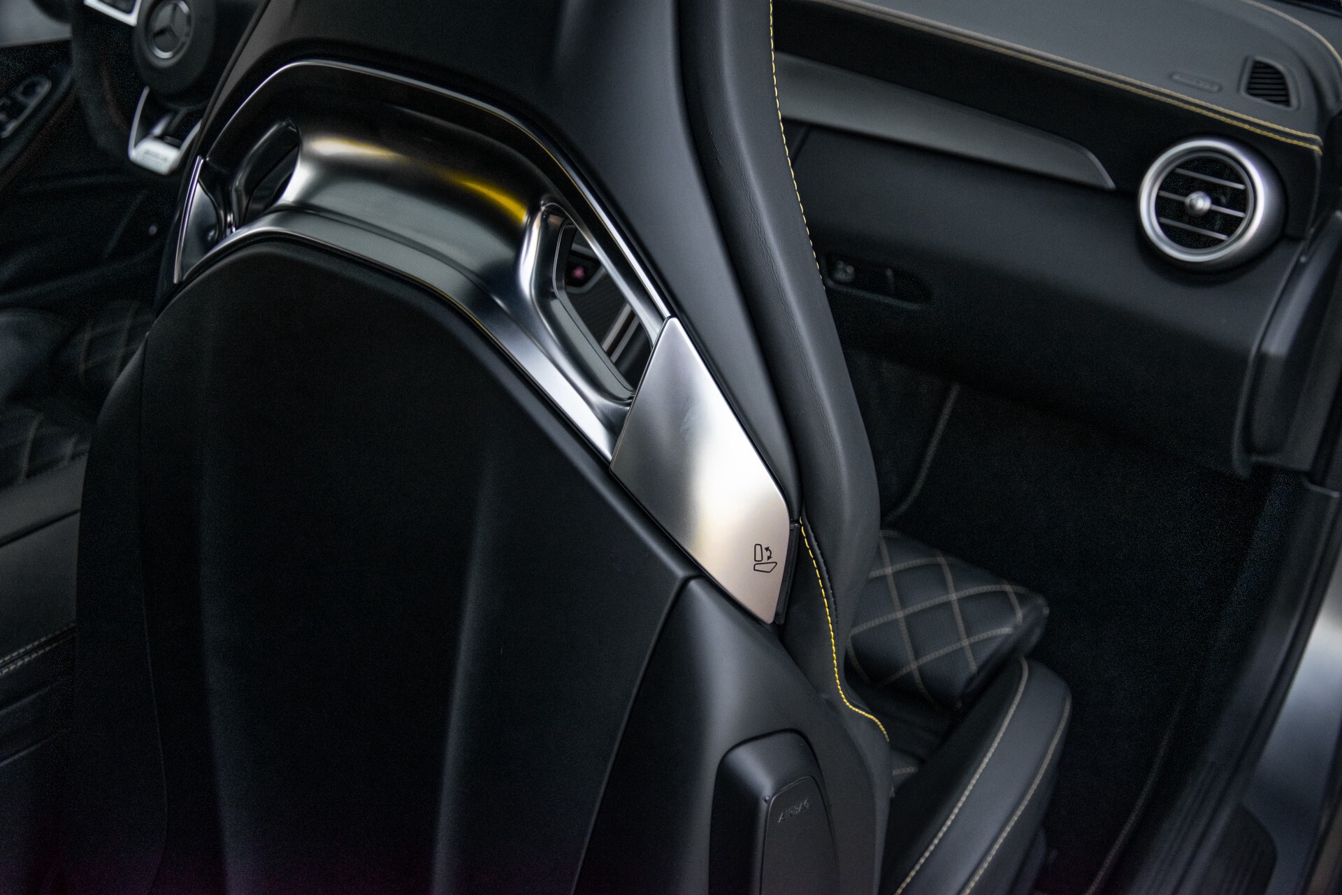 Mercedes-Benz C-Klasse Coupé 63 S AMG EDITION 1 Panorama Aut7 Foto 53