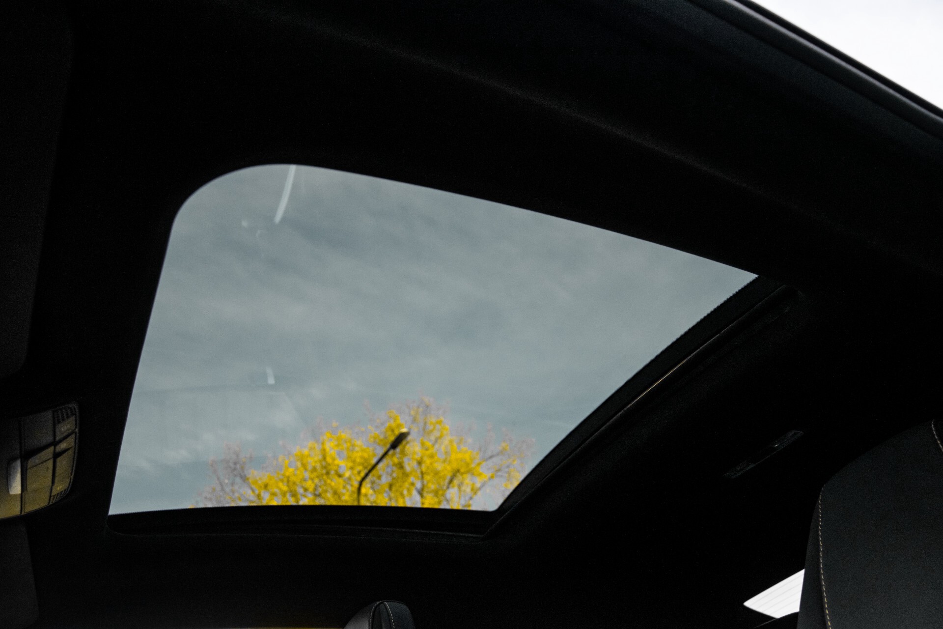 Mercedes-Benz C-Klasse Coupé 63 S AMG EDITION 1 Panorama Aut7 Foto 60