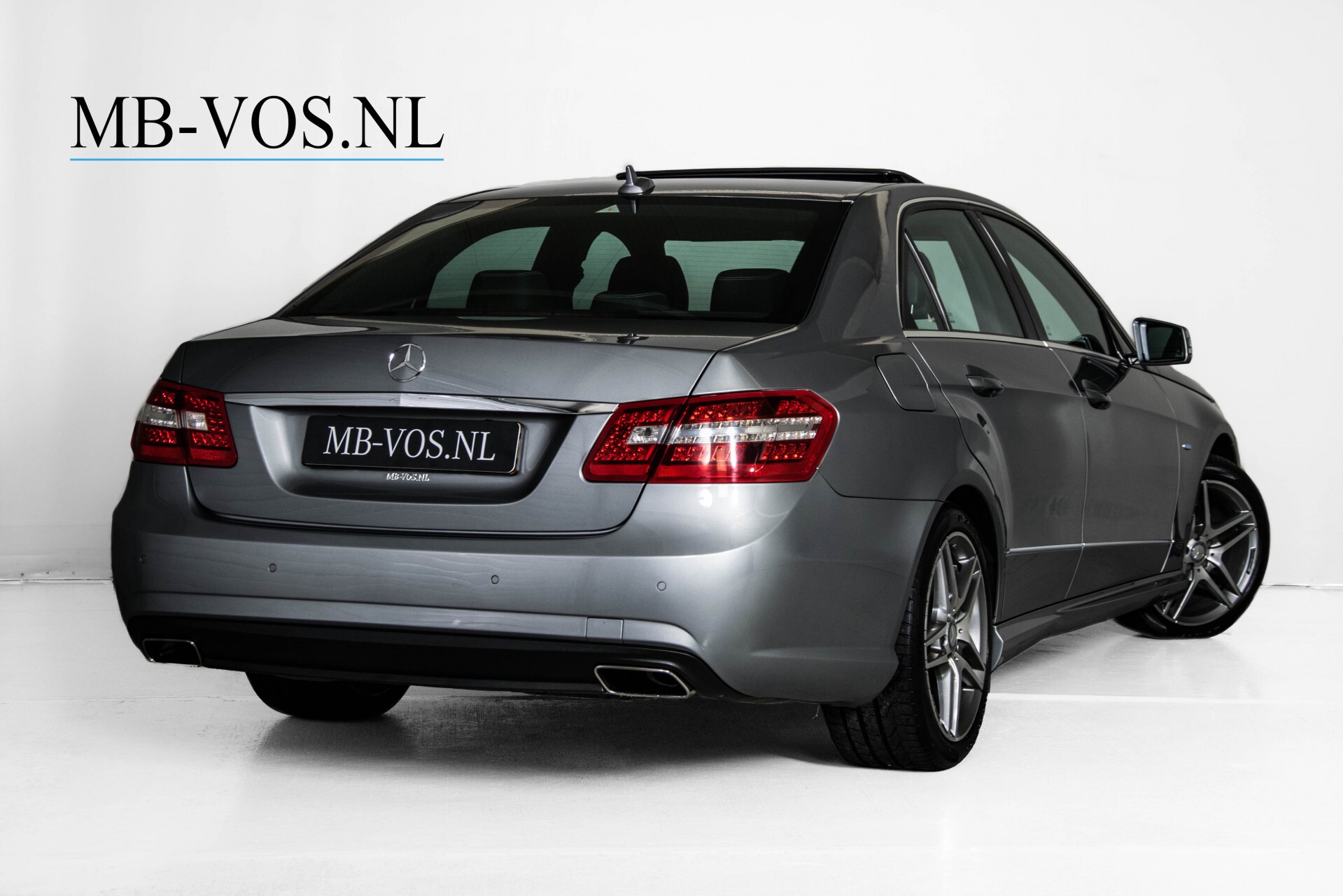 Mercedes-Benz E-Klasse 350 Cdi AMG 4-Matic Distronic/Schuifdak/Comand/ILS/Leer/Weg-trekhaak Aut7 Foto 2