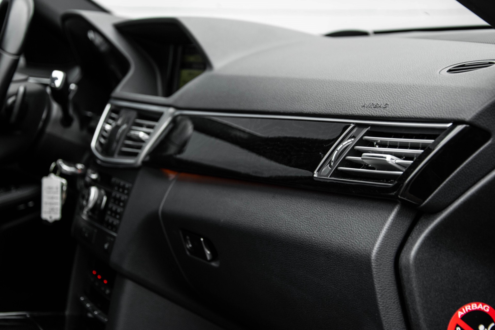 Mercedes-Benz E-Klasse 350 Cdi AMG 4-Matic Distronic/Schuifdak/Comand/ILS/Leer/Weg-trekhaak Aut7 Foto 34