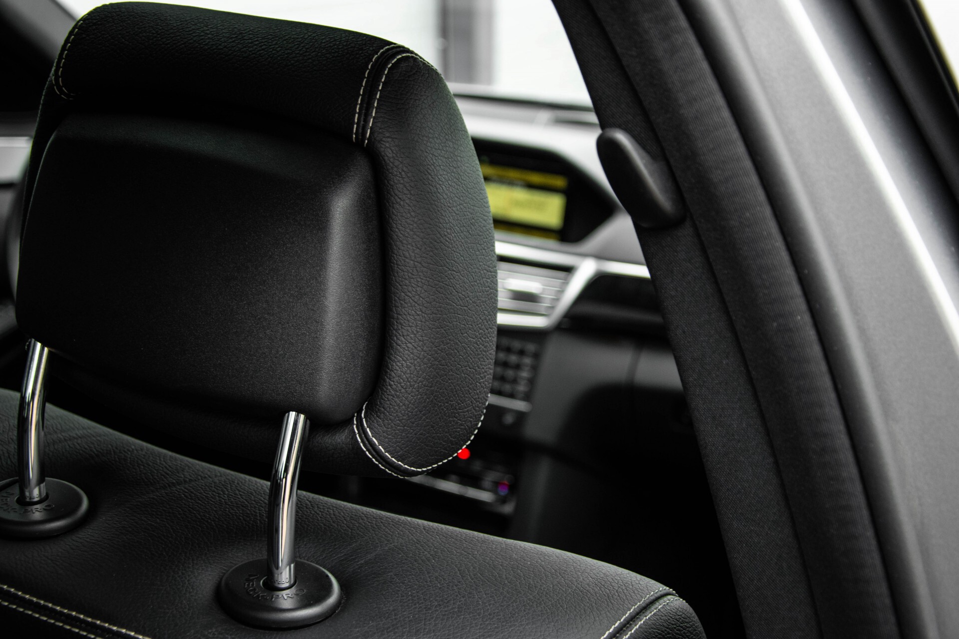 Mercedes-Benz E-Klasse 350 Cdi AMG 4-Matic Distronic/Schuifdak/Comand/ILS/Leer/Weg-trekhaak Aut7 Foto 35