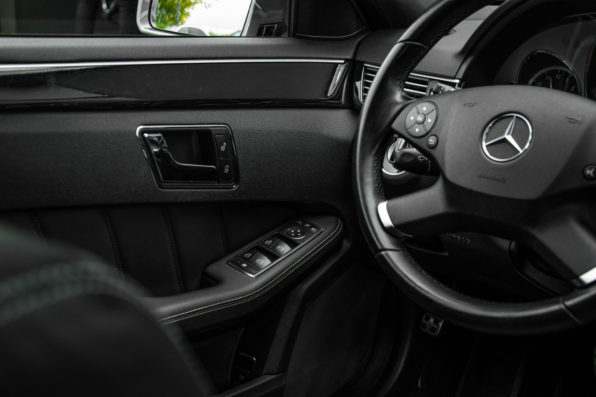 Mercedes-Benz E-Klasse 350 Cdi AMG 4-Matic Distronic/Schuifdak/Comand/ILS/Leer/Weg-trekhaak Aut7 Foto 37