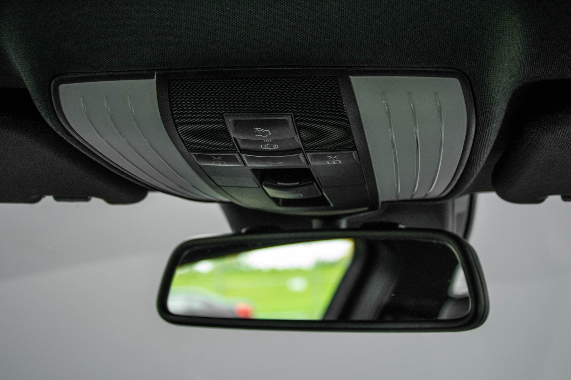 Mercedes-Benz E-Klasse 350 Cdi AMG 4-Matic Distronic/Schuifdak/Comand/ILS/Leer/Weg-trekhaak Aut7 Foto 40