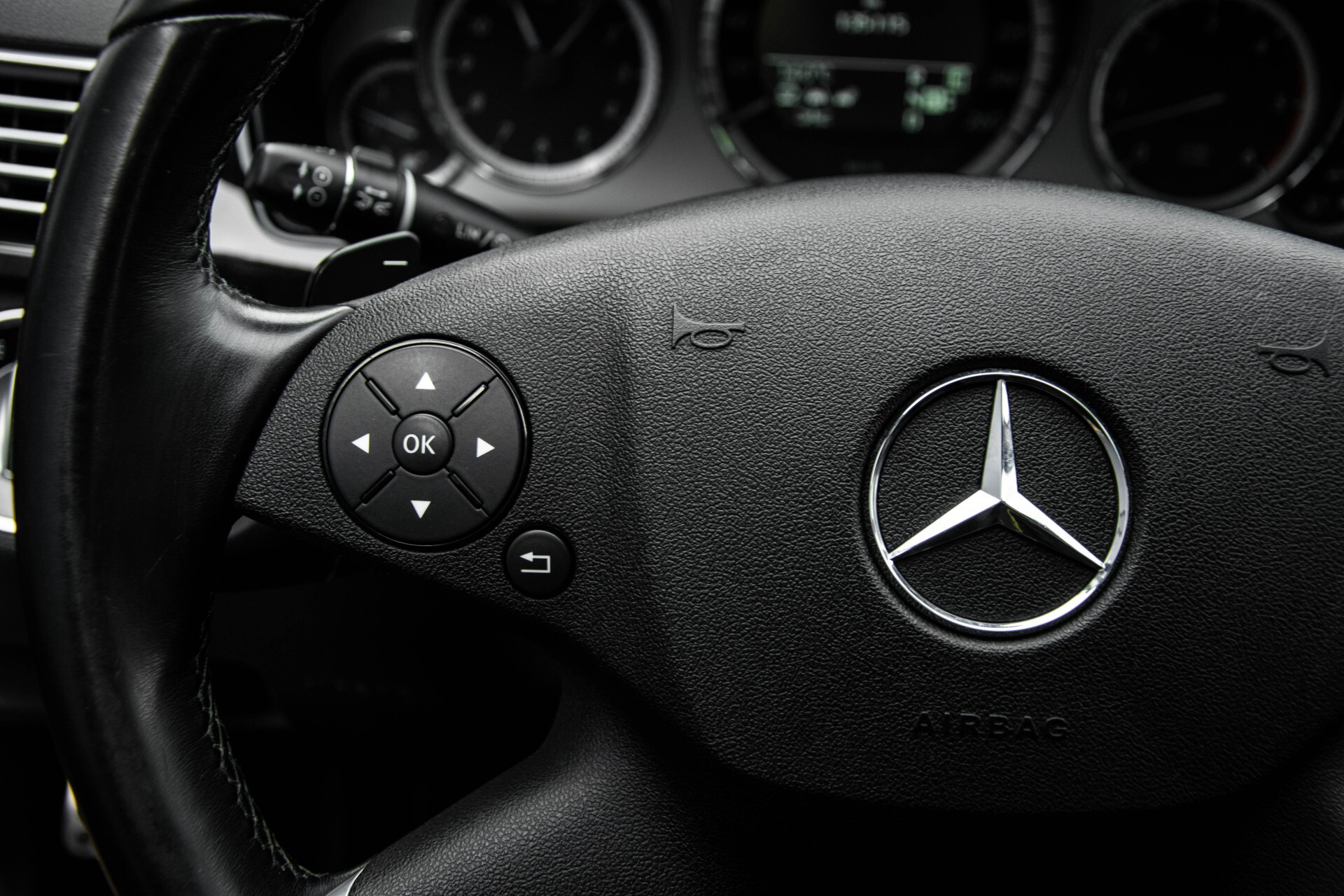 Mercedes-Benz E-Klasse 350 Cdi AMG 4-Matic Distronic/Schuifdak/Comand/ILS/Leer/Weg-trekhaak Aut7 Foto 9