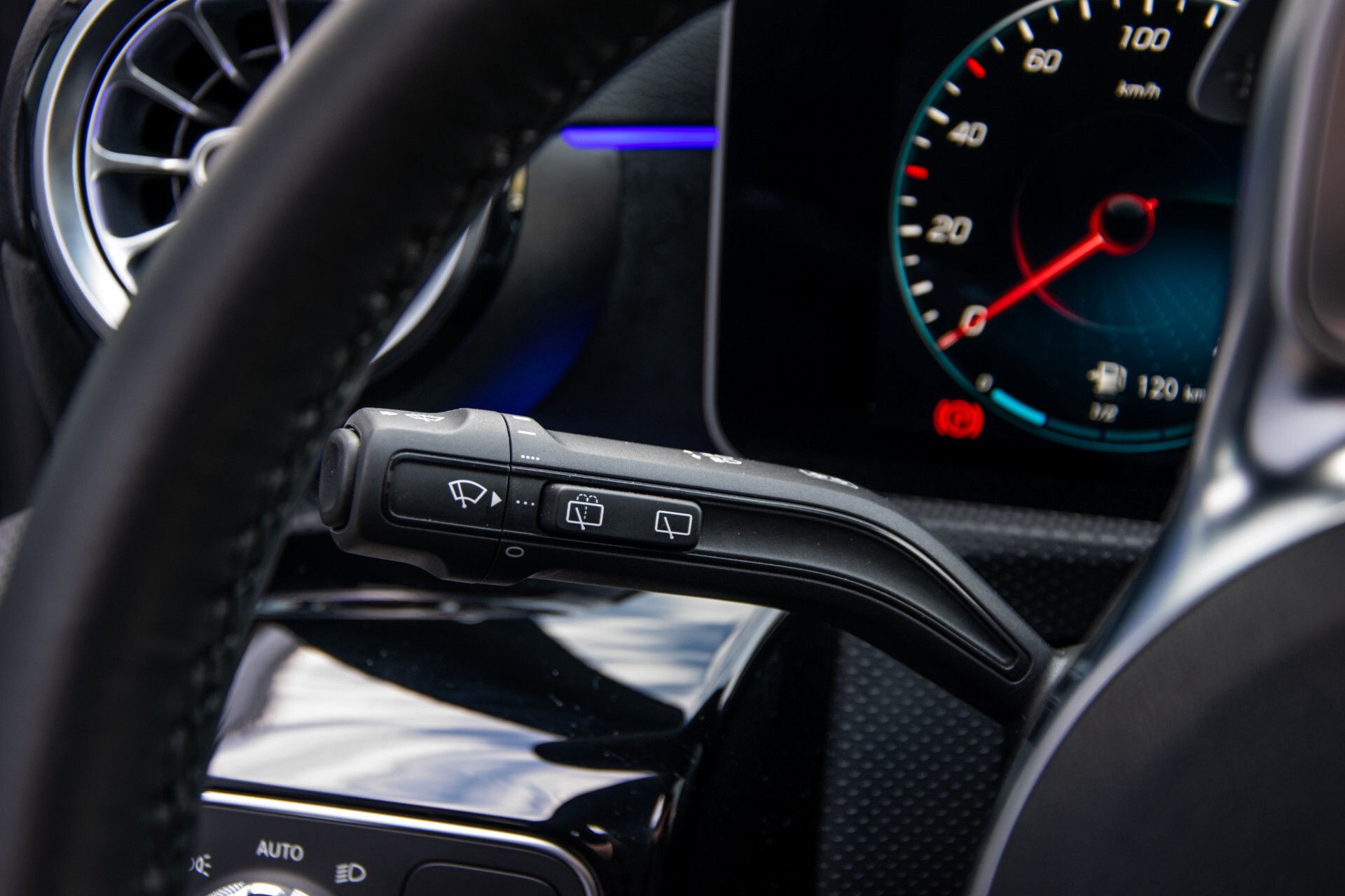 Mercedes-Benz A-Klasse 250 4-M AMG Panorama/Keyless-Entry/MBUX/HUD/Burmester/360/Multibeam LED Aut7 Foto 11