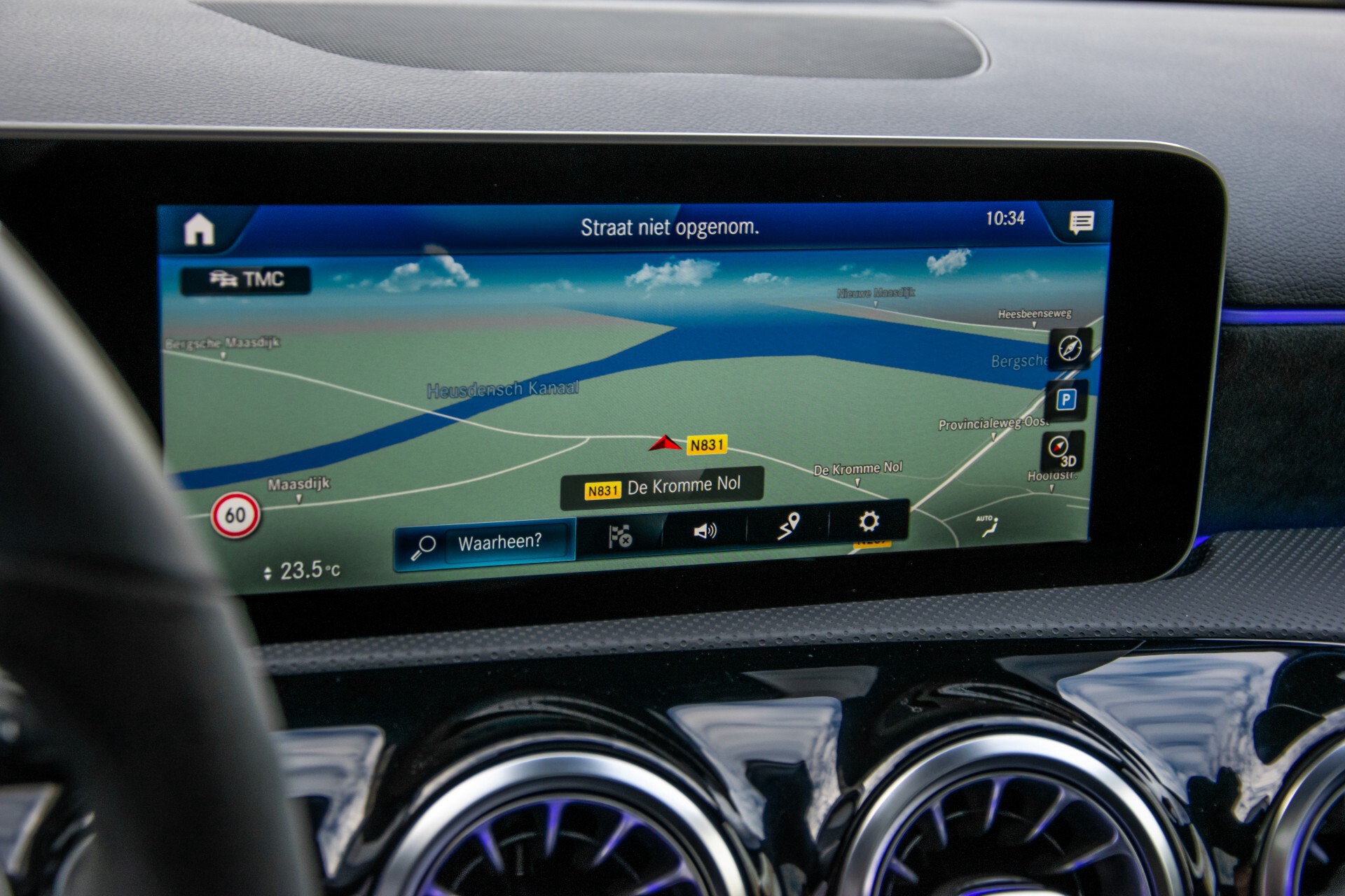 Mercedes-Benz A-Klasse 250 4-M AMG Panorama/Keyless-Entry/MBUX/HUD/Burmester/360/Multibeam LED Aut7 Foto 17