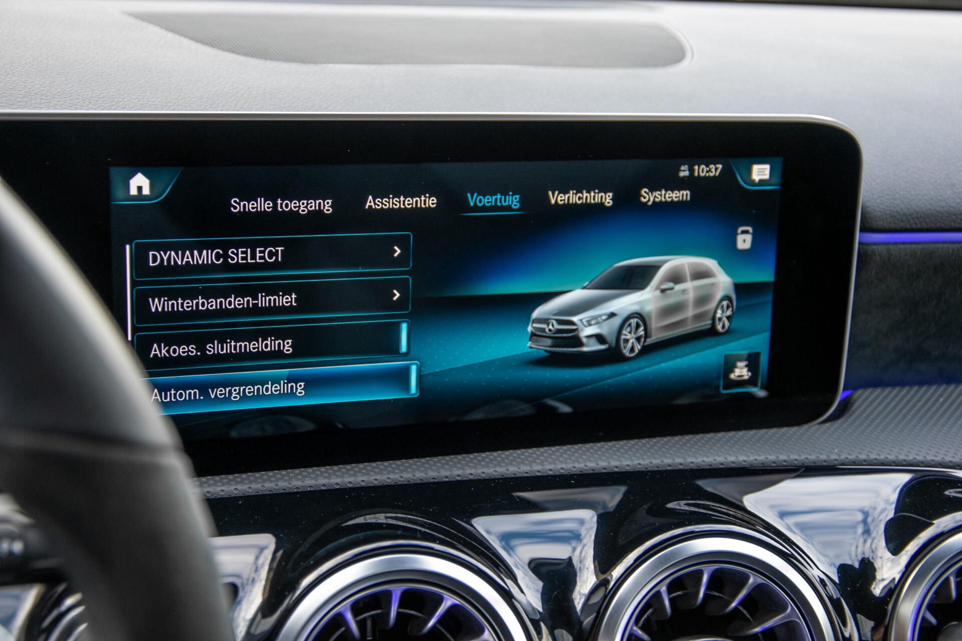 Mercedes-Benz A-Klasse 250 4-M AMG Panorama/Keyless-Entry/MBUX/HUD/Burmester/360/Multibeam LED Aut7 Foto 32