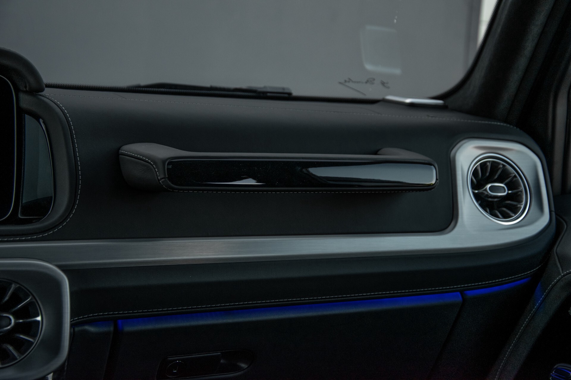 Mercedes-Benz G-Klasse 63 AMG Night/Designo/Adaptive Cruise/Burmester/22"/Trekhaak/Massage/Exclusive Aut9 Foto 47