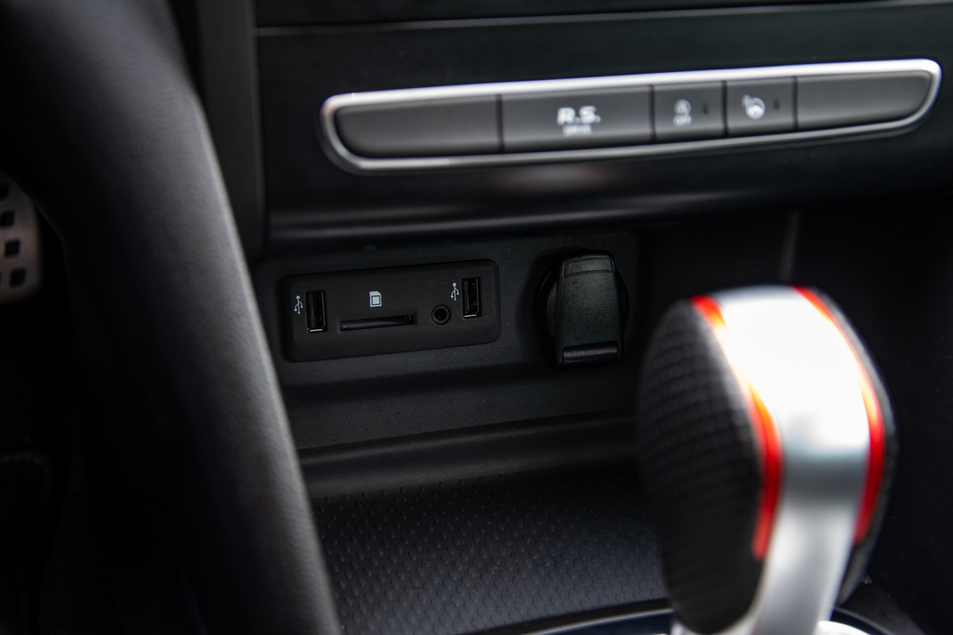 Renault Mégane 1.8 TCe 280 RS 4Control 19"/Milltek uitlaat/extra winterset/schuifdak/camera/Head-Up Aut6 Foto 28