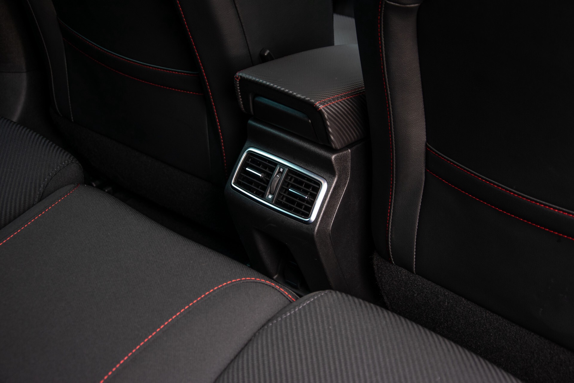 Renault Mégane 1.8 TCe 280 RS 4Control 19"/Milltek uitlaat/extra winterset/schuifdak/camera/Head-Up Aut6 Foto 44