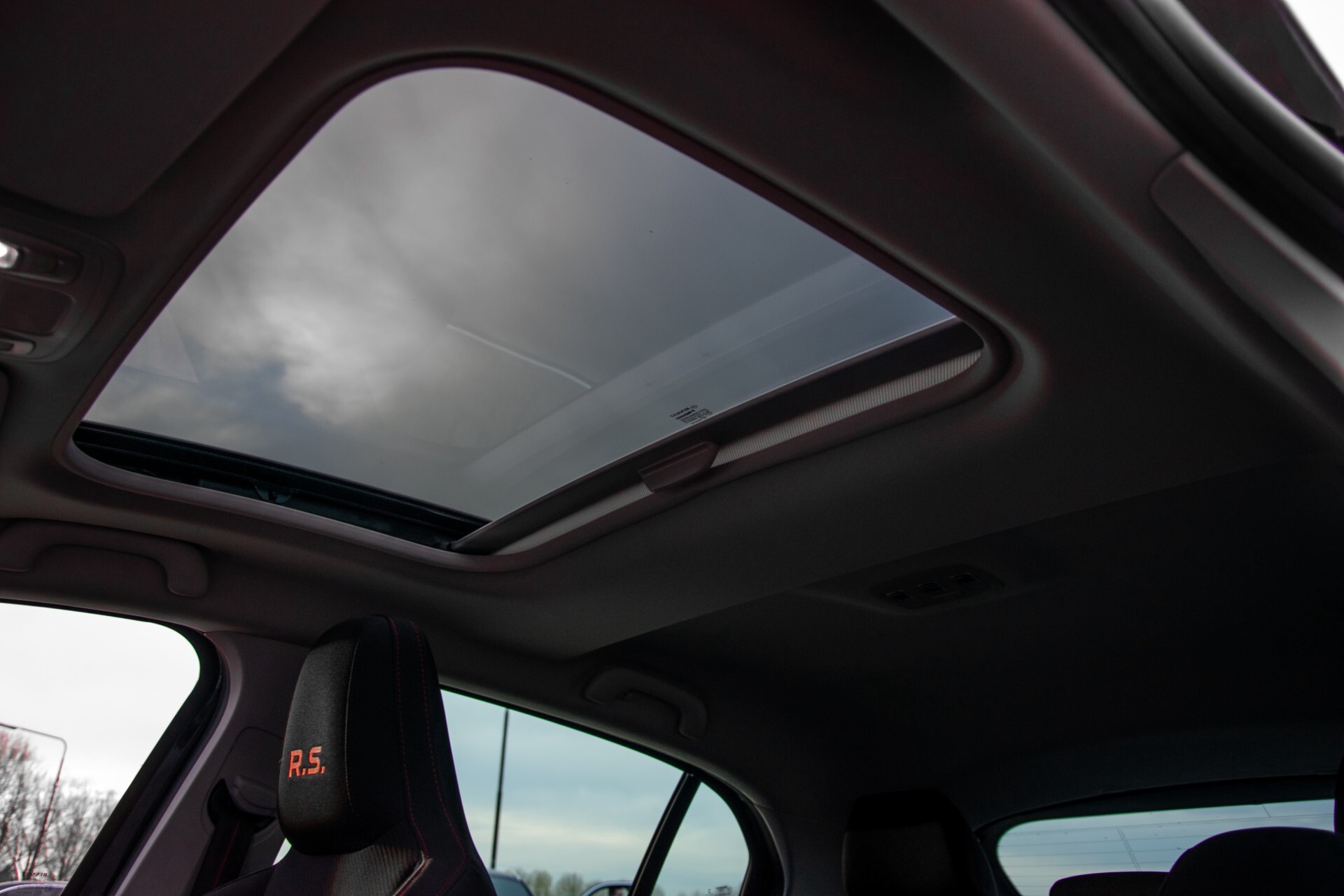 Renault Mégane 1.8 TCe 280 RS 4Control 19"/Milltek uitlaat/extra winterset/schuifdak/camera/Head-Up Aut6 Foto 46