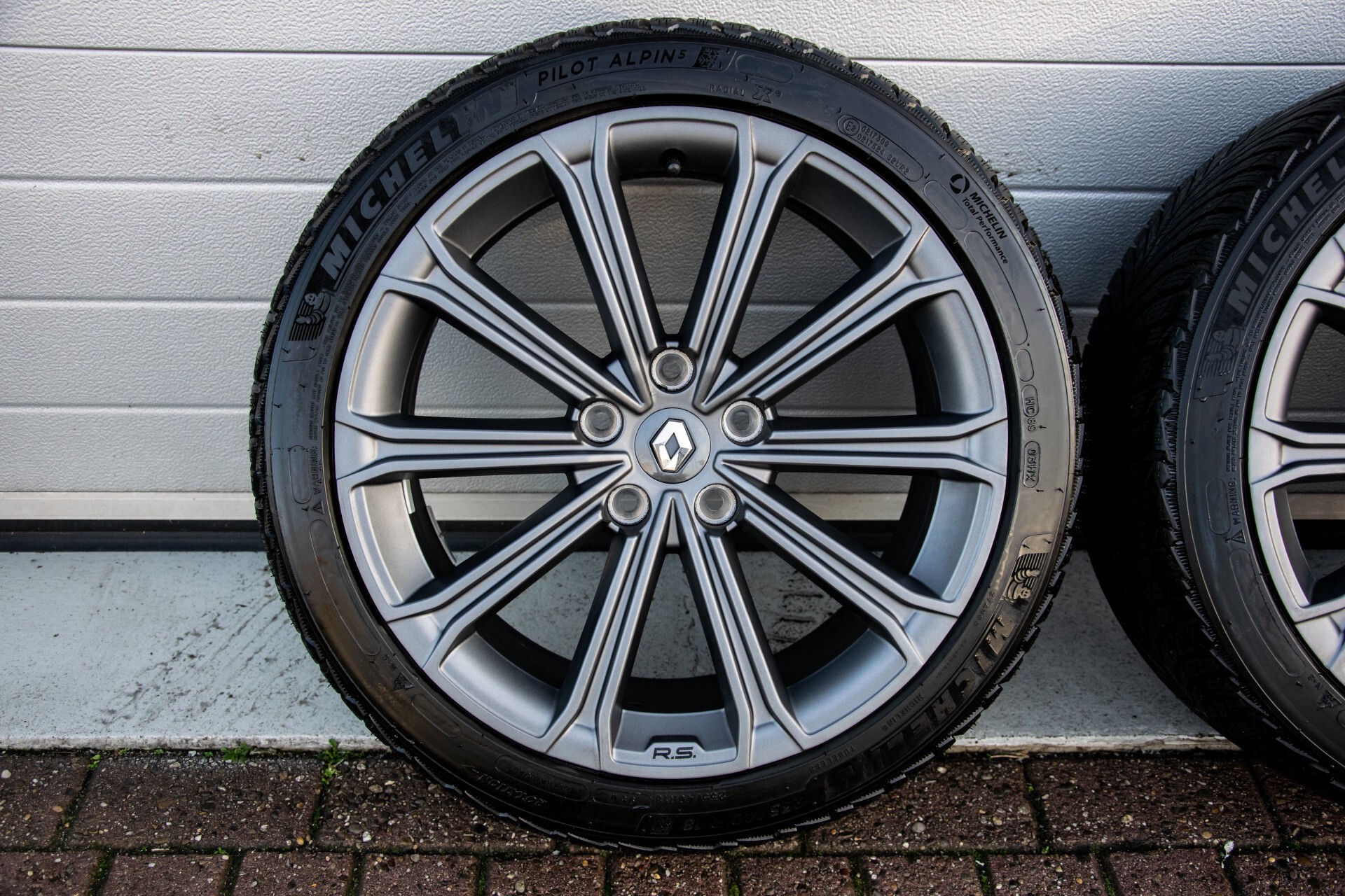 Renault Mégane 1.8 TCe 280 RS 4Control 19"/Milltek uitlaat/extra winterset/schuifdak/camera/Head-Up Aut6 Foto 53