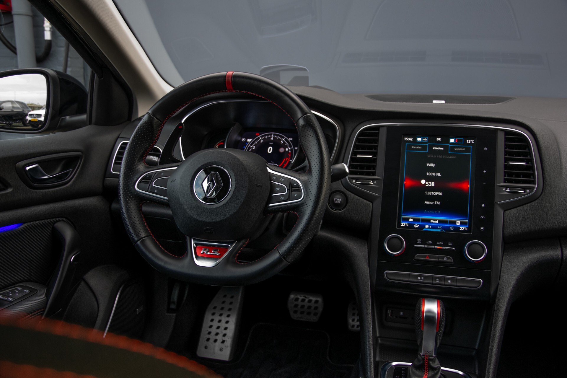 Renault Mégane 1.8 TCe 280 RS 4Control 19"/Milltek uitlaat/extra winterset/schuifdak/camera/Head-Up Aut6 Foto 7