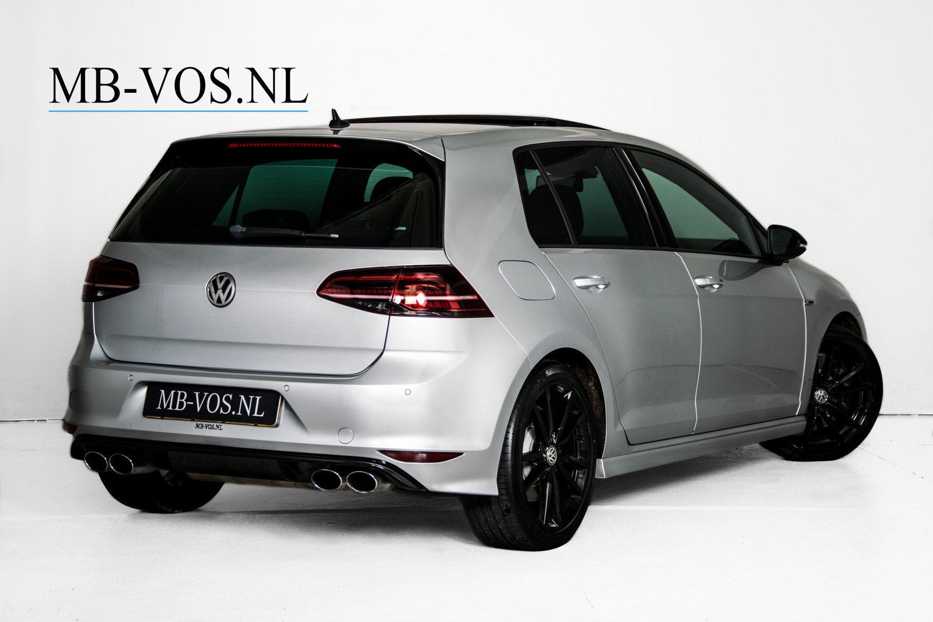 Volkswagen Golf 2.0 TSI R 4Motion Keyless/Adaptive Cruise/Panorama/Leder/Soundsysteem/Night Aut6 Foto 2