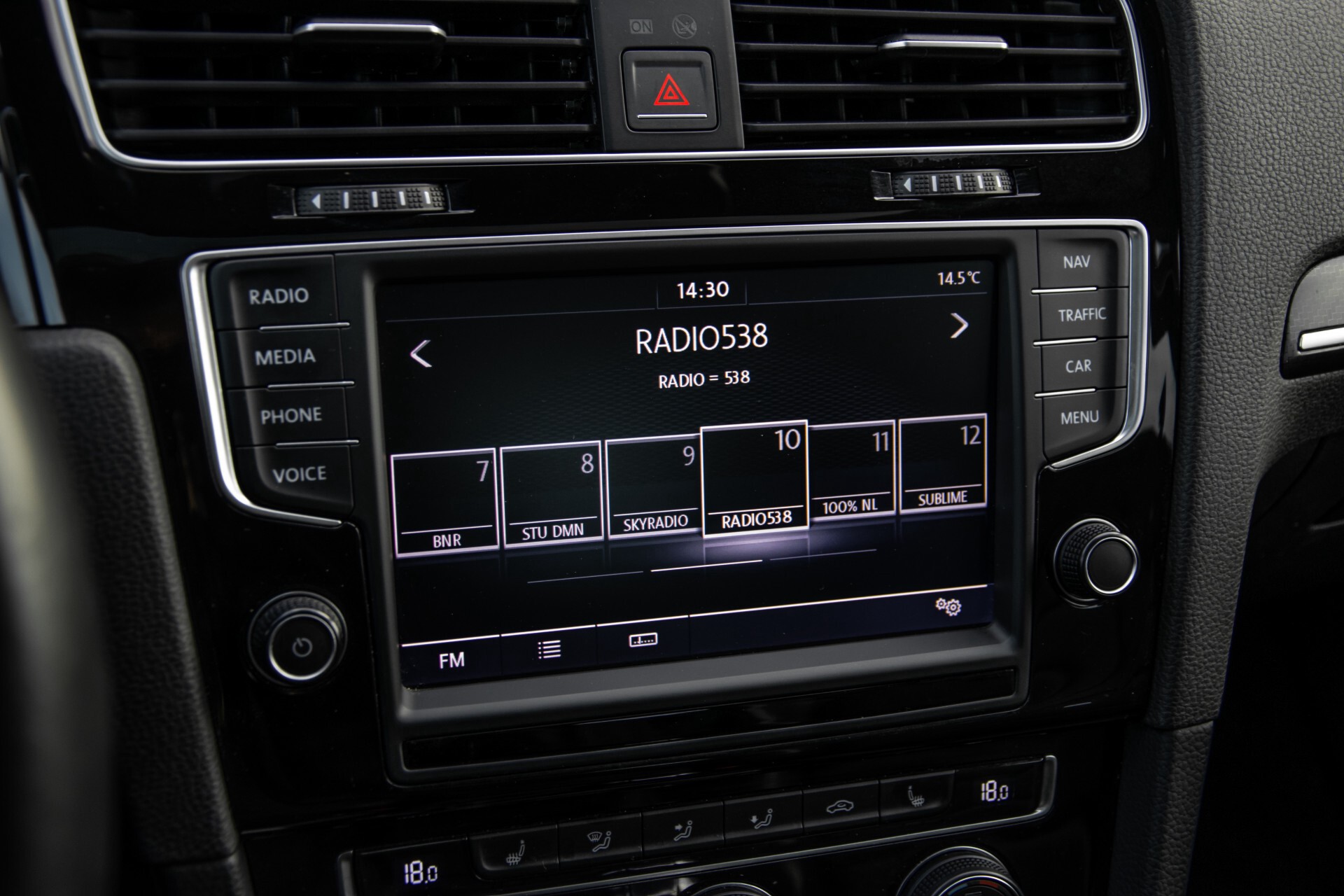 Volkswagen Golf 2.0 TSI R 4Motion Keyless/Adaptive Cruise/Panorama/Leder/Soundsysteem/Night Aut6 Foto 23