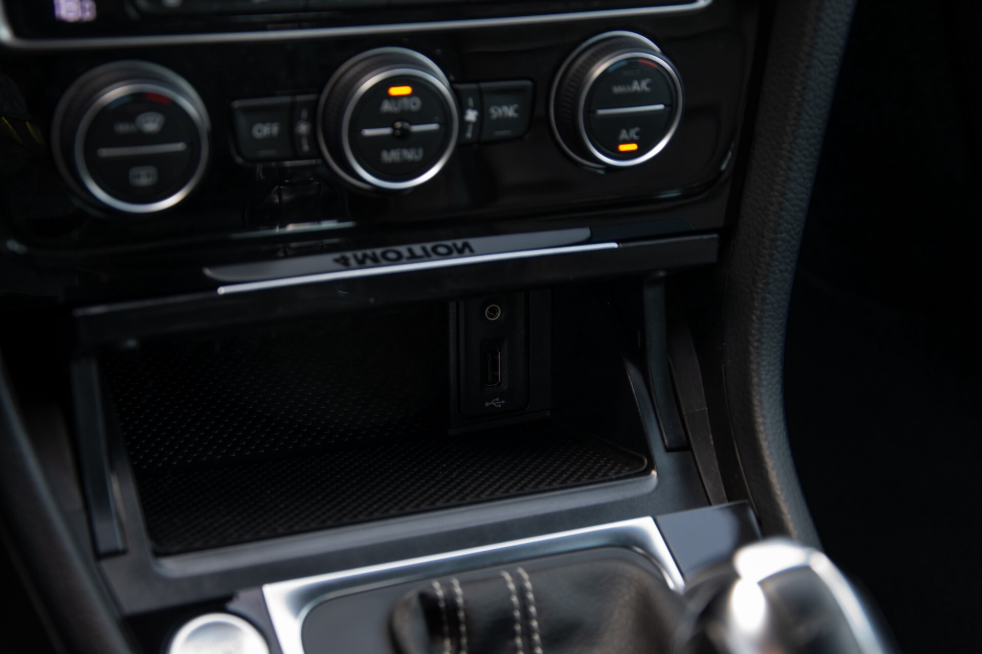 Volkswagen Golf 2.0 TSI R 4Motion Keyless/Adaptive Cruise/Panorama/Leder/Soundsysteem/Night Aut6 Foto 35