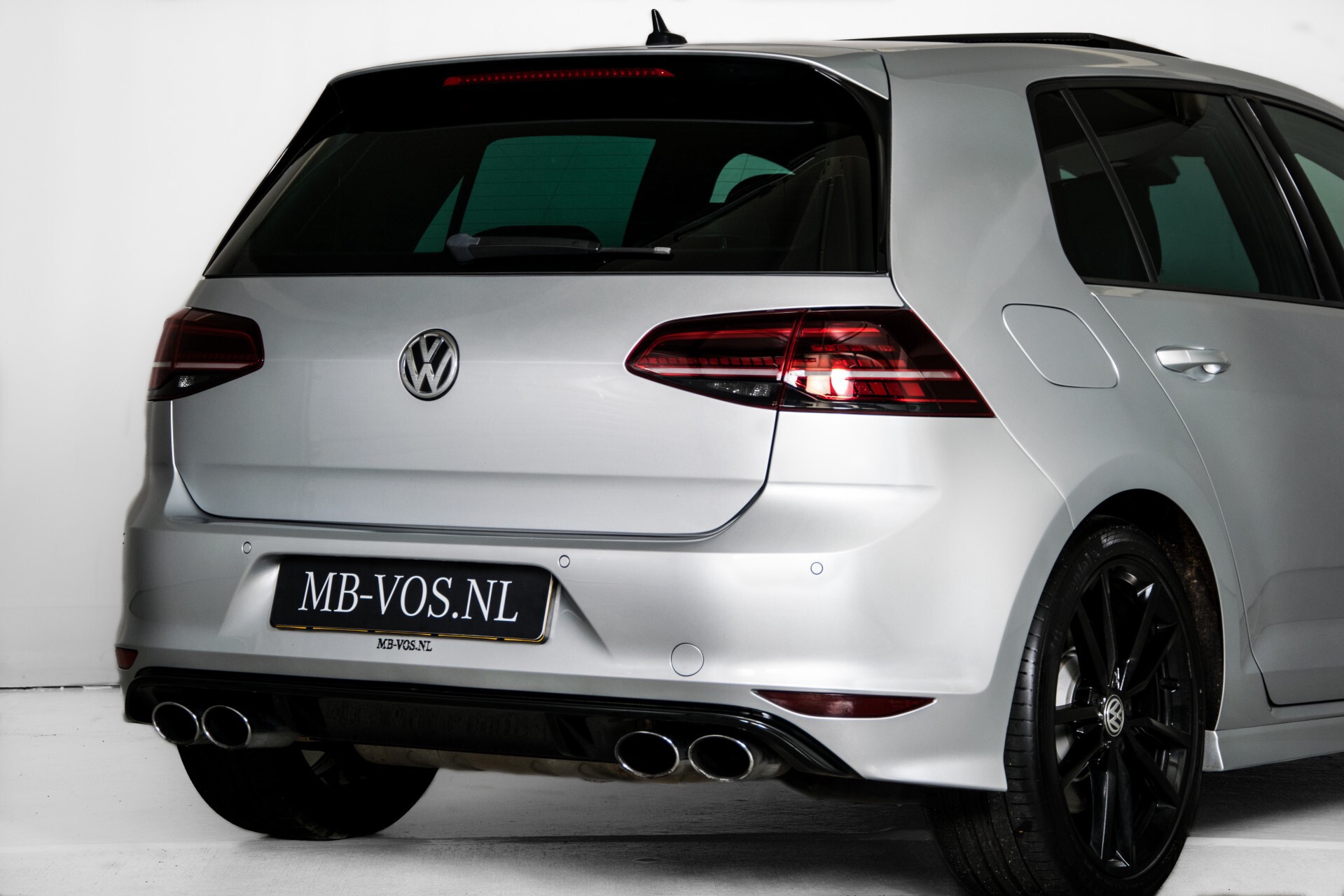 Volkswagen Golf 2.0 TSI R 4Motion Keyless/Adaptive Cruise/Panorama/Leder/Soundsysteem/Night Aut6 Foto 48