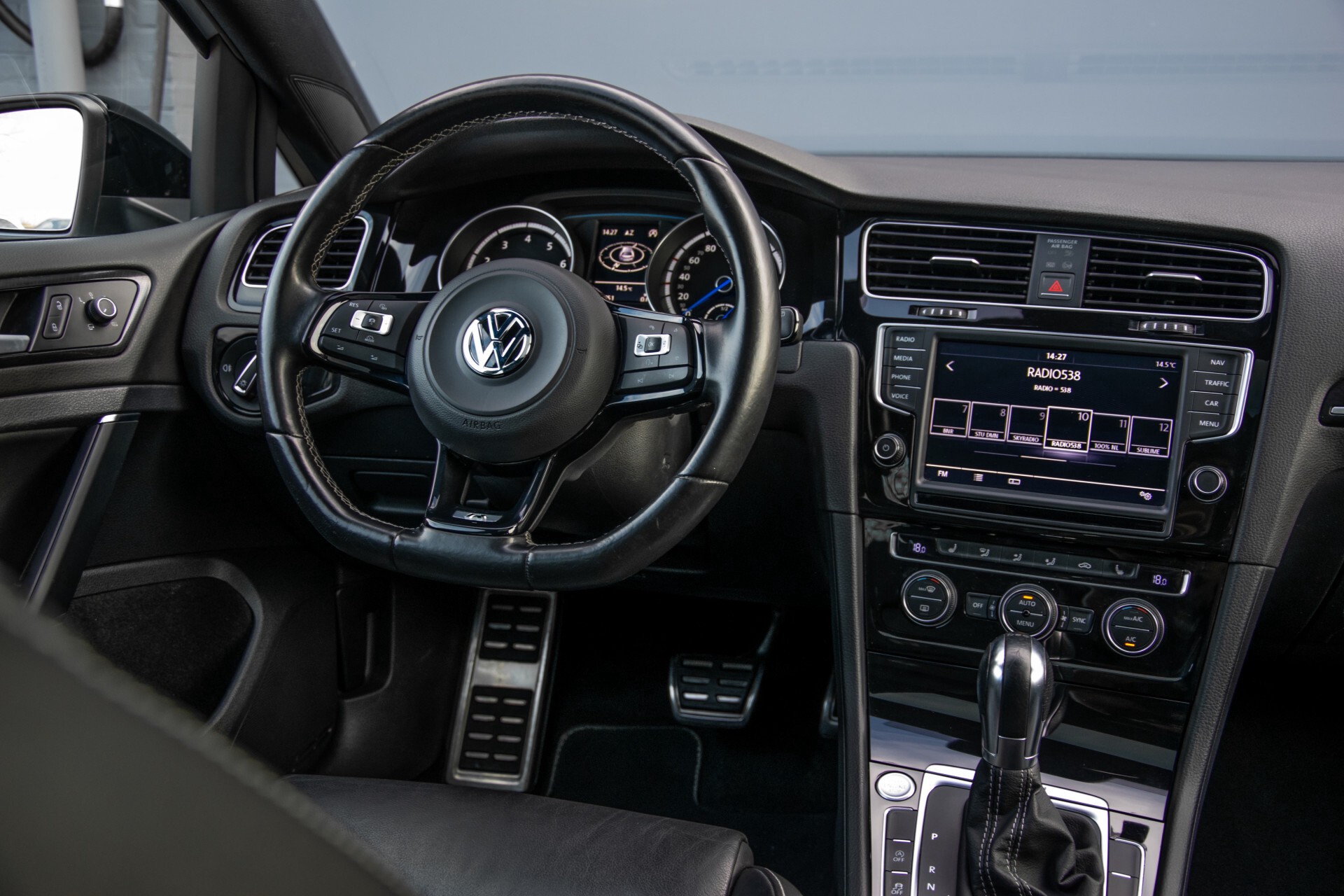 Volkswagen Golf 2.0 TSI R 4Motion Keyless/Adaptive Cruise/Panorama/Leder/Soundsysteem/Night Aut6 Foto 7