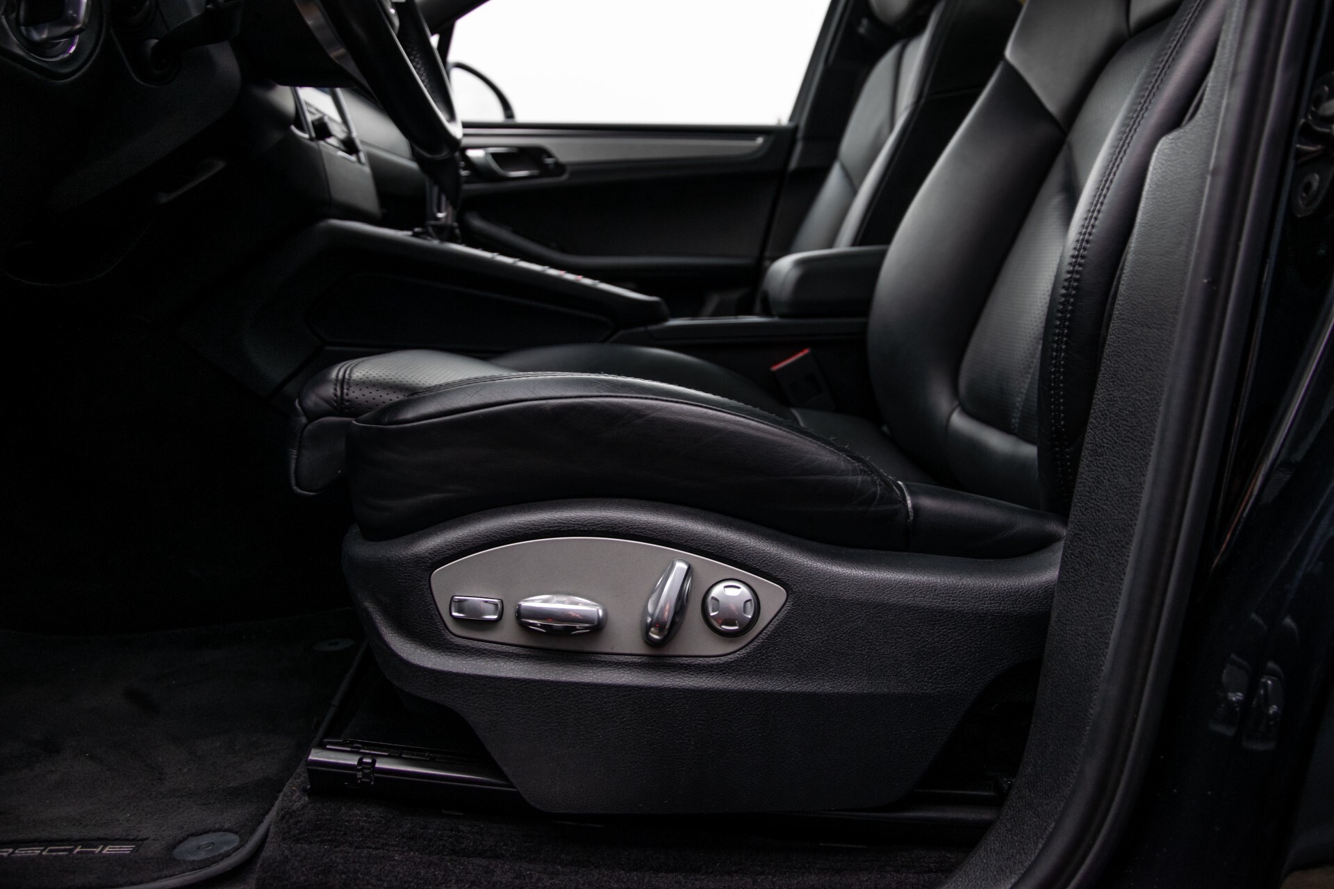 Porsche Macan 3.0 D S Luchtvering/Sport Design/Keyless/Panorama/ACC/Camera Aut Foto 34