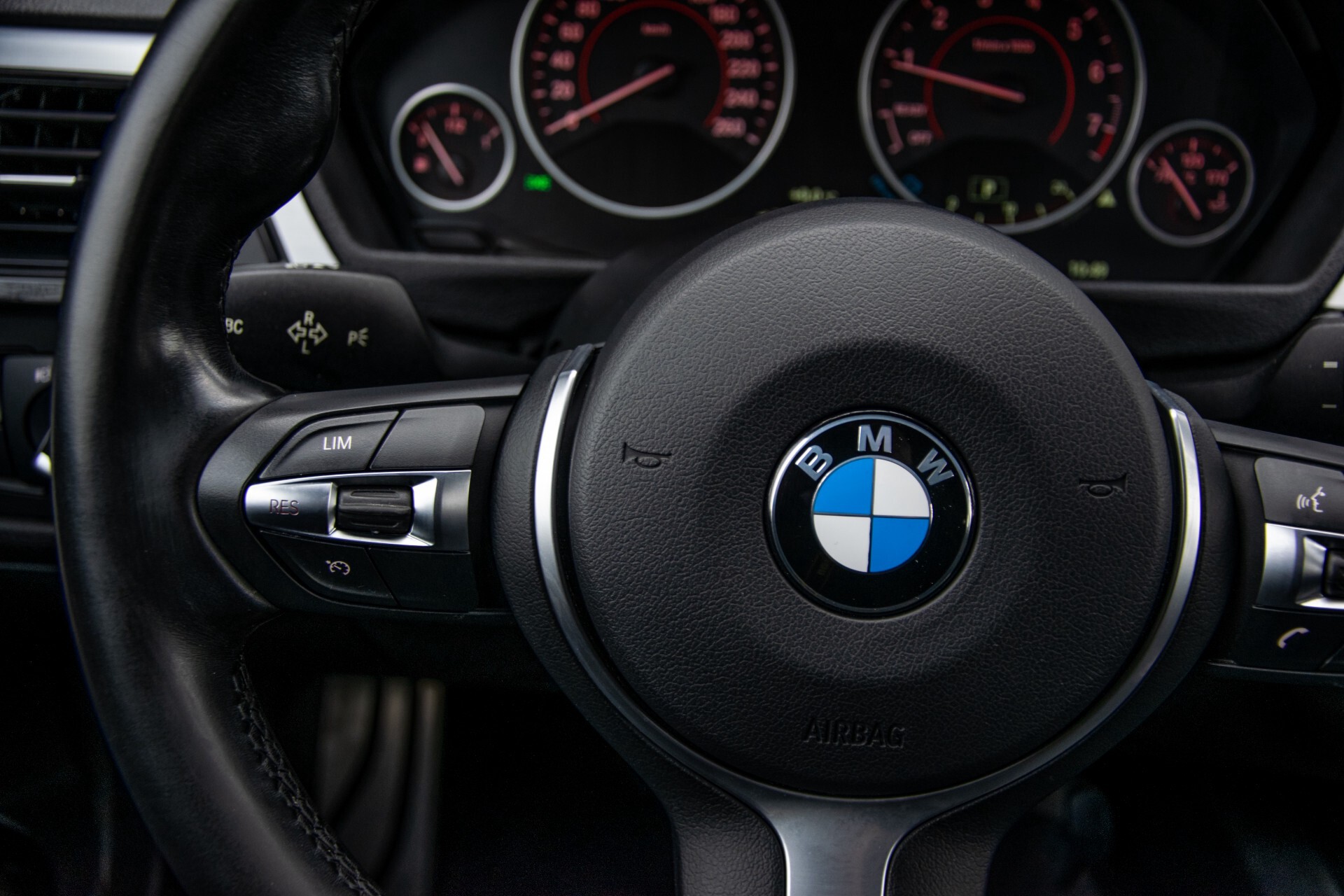 BMW 3 Serie Touring 316i M-Sportpakket Executive NL Auto/NAP Aut8 Foto 10