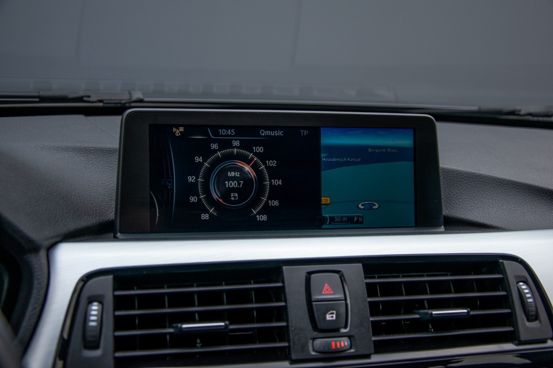 BMW 3 Serie Touring 316i M-Sportpakket Executive NL Auto/NAP Aut8 Foto 15