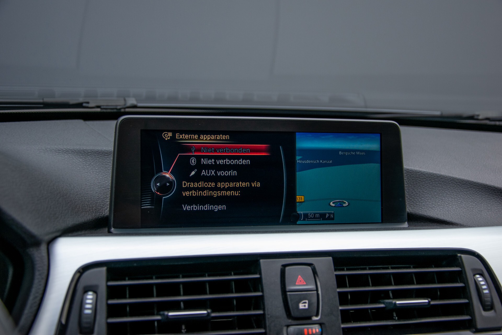 BMW 3 Serie Touring 316i M-Sportpakket Executive NL Auto/NAP Aut8 Foto 17