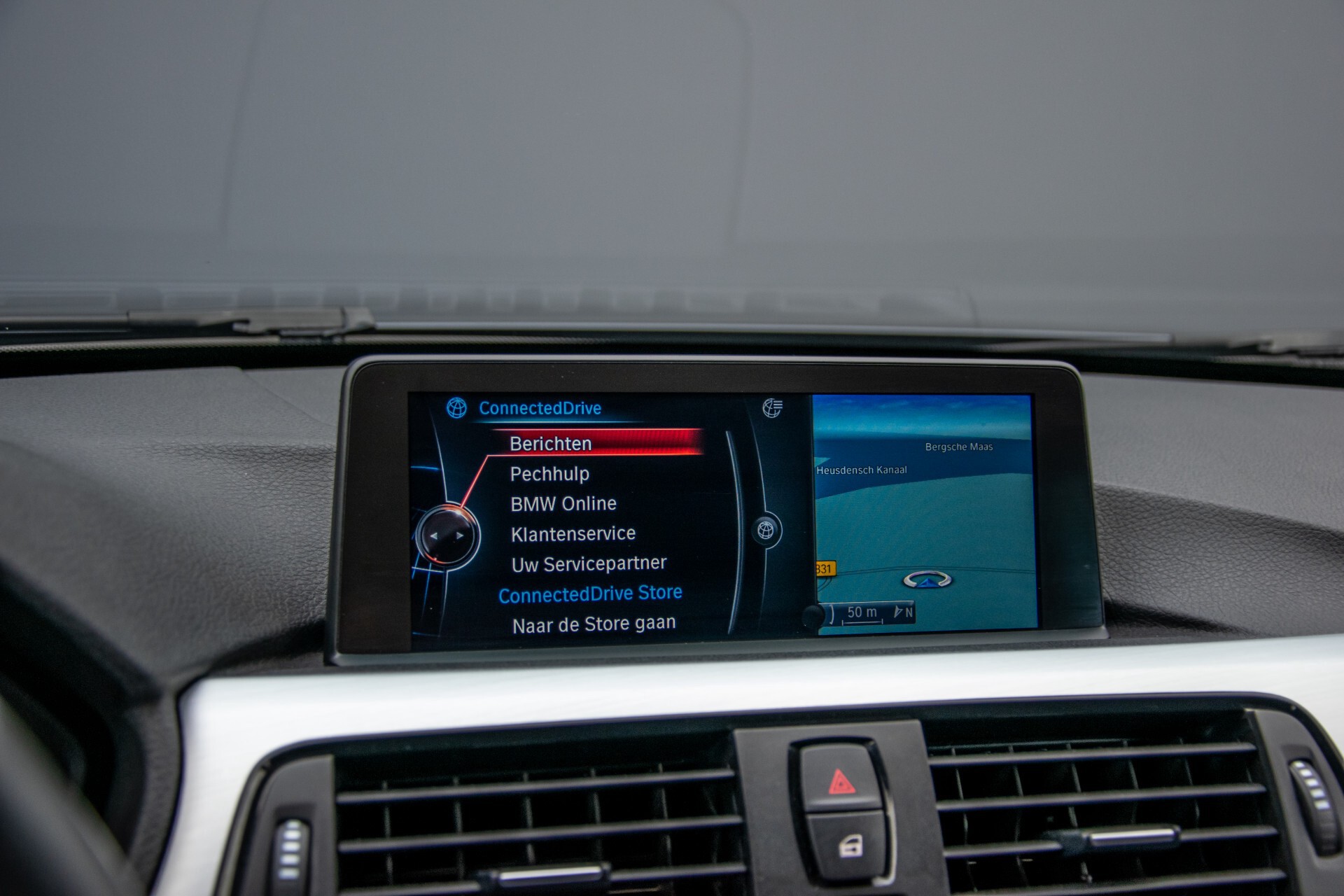 BMW 3 Serie Touring 316i M-Sportpakket Executive NL Auto/NAP Aut8 Foto 23