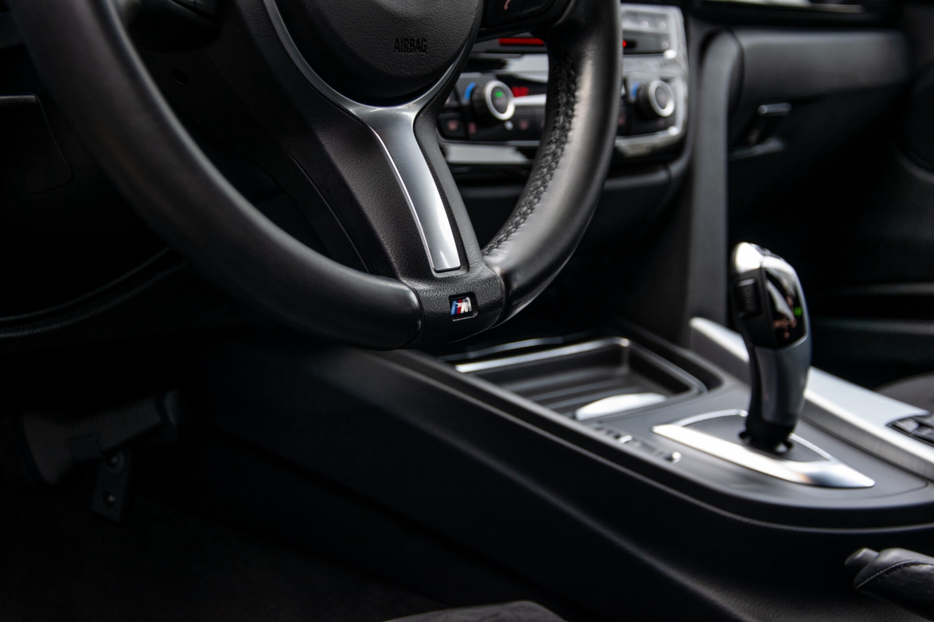 BMW 3 Serie Touring 316i M-Sportpakket Executive NL Auto/NAP Aut8 Foto 28