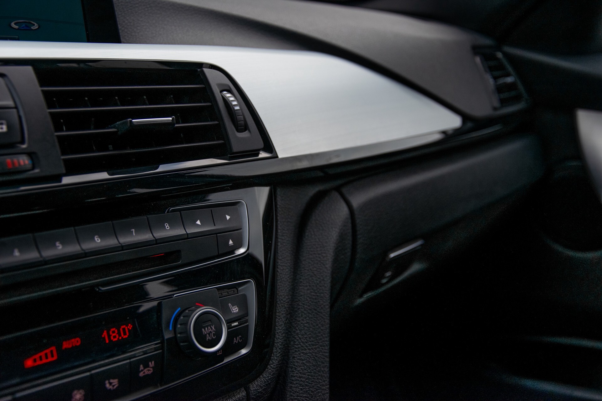 BMW 3 Serie Touring 316i M-Sportpakket Executive NL Auto/NAP Aut8 Foto 36