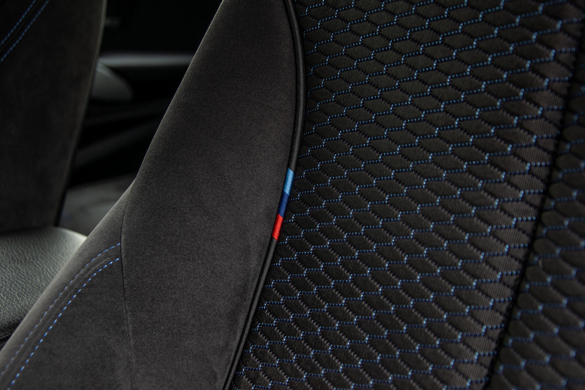 BMW 3 Serie Touring 316i M-Sportpakket Executive NL Auto/NAP Aut8 Foto 37