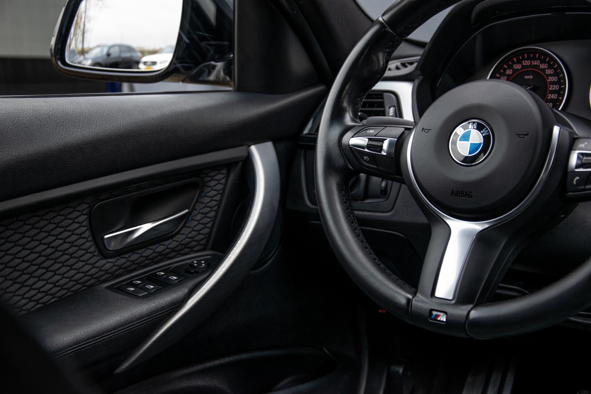 BMW 3 Serie Touring 316i M-Sportpakket Executive NL Auto/NAP Aut8 Foto 42