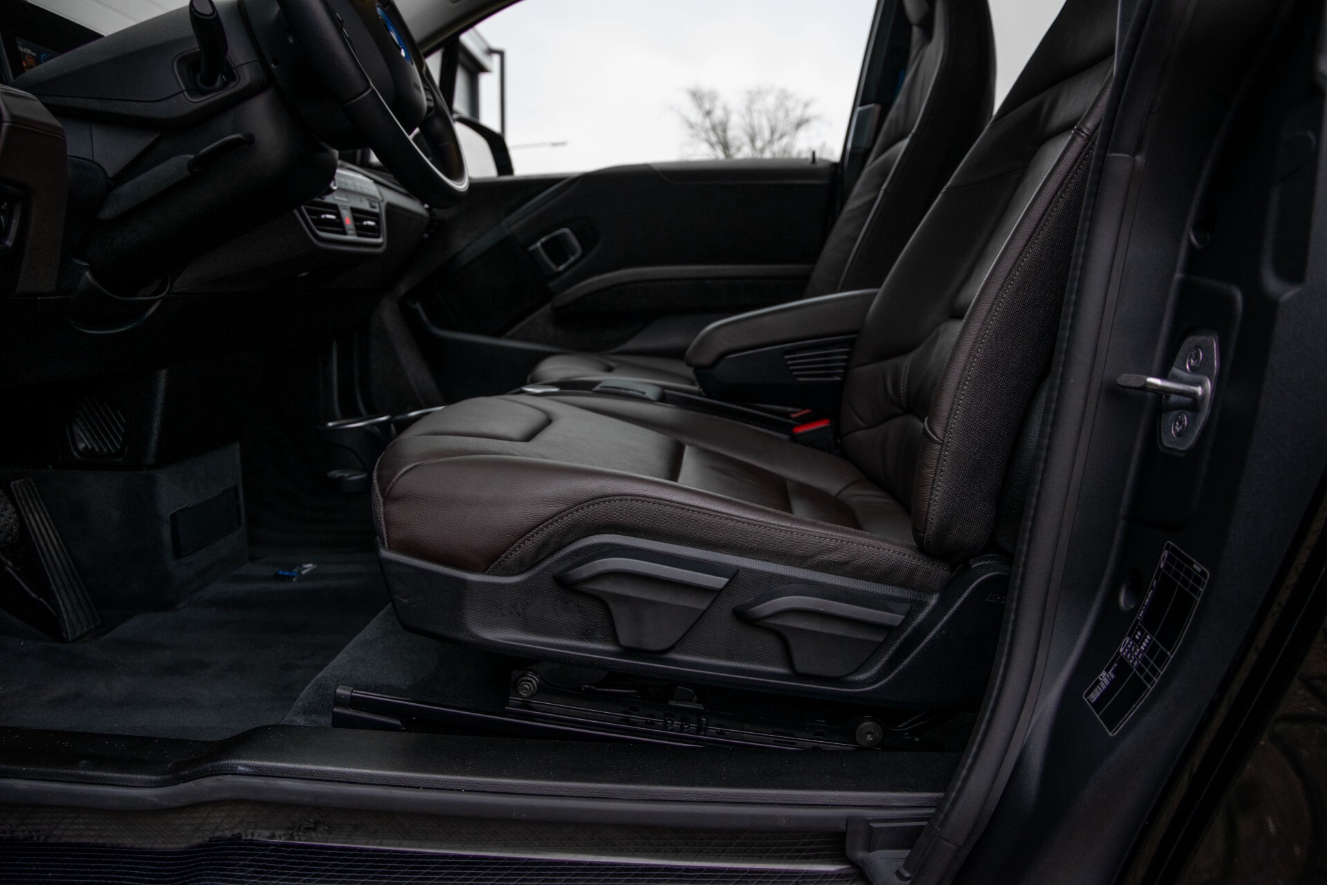 BMW i3 S Executive Edition 120Ah 42 kWh NP€55689/Panorama/20"/Verw-stln/Keyless Foto 31