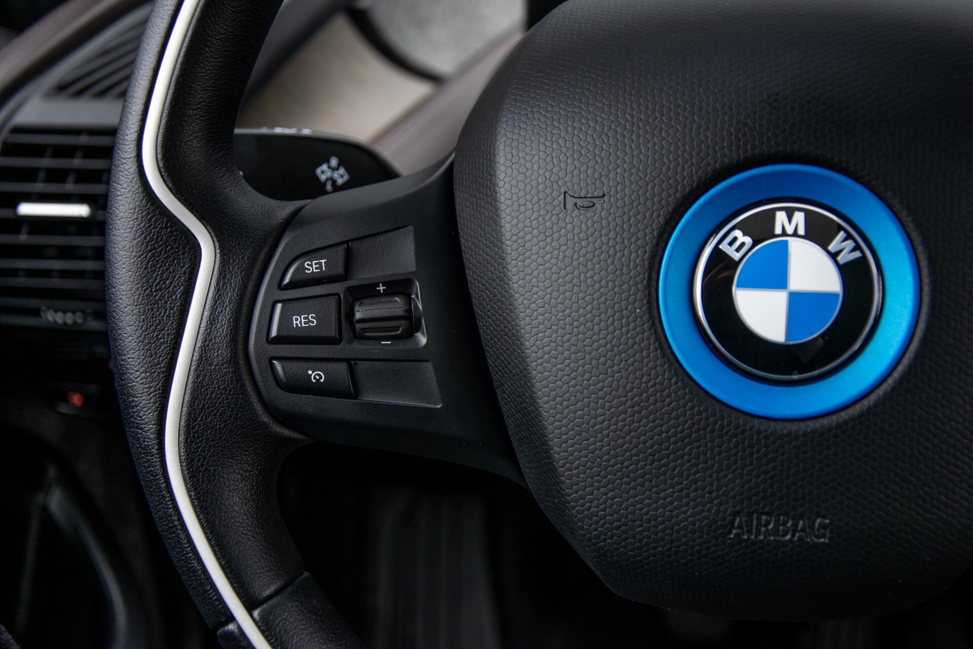 BMW i3 S Executive Edition 120Ah 42 kWh NP€55689/Panorama/20"/Verw-stln/Keyless Foto 8